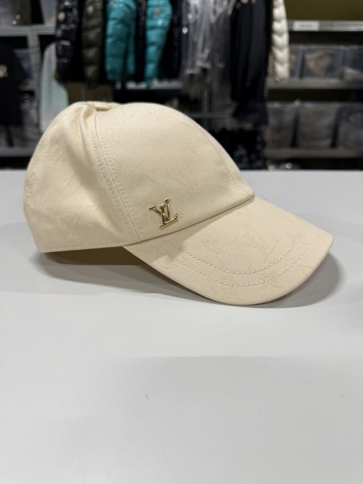Louis Vuitton Louis Vuitton Monogram Baseball Cap 800$ Size ONE SIZE - 1 Thumbnail