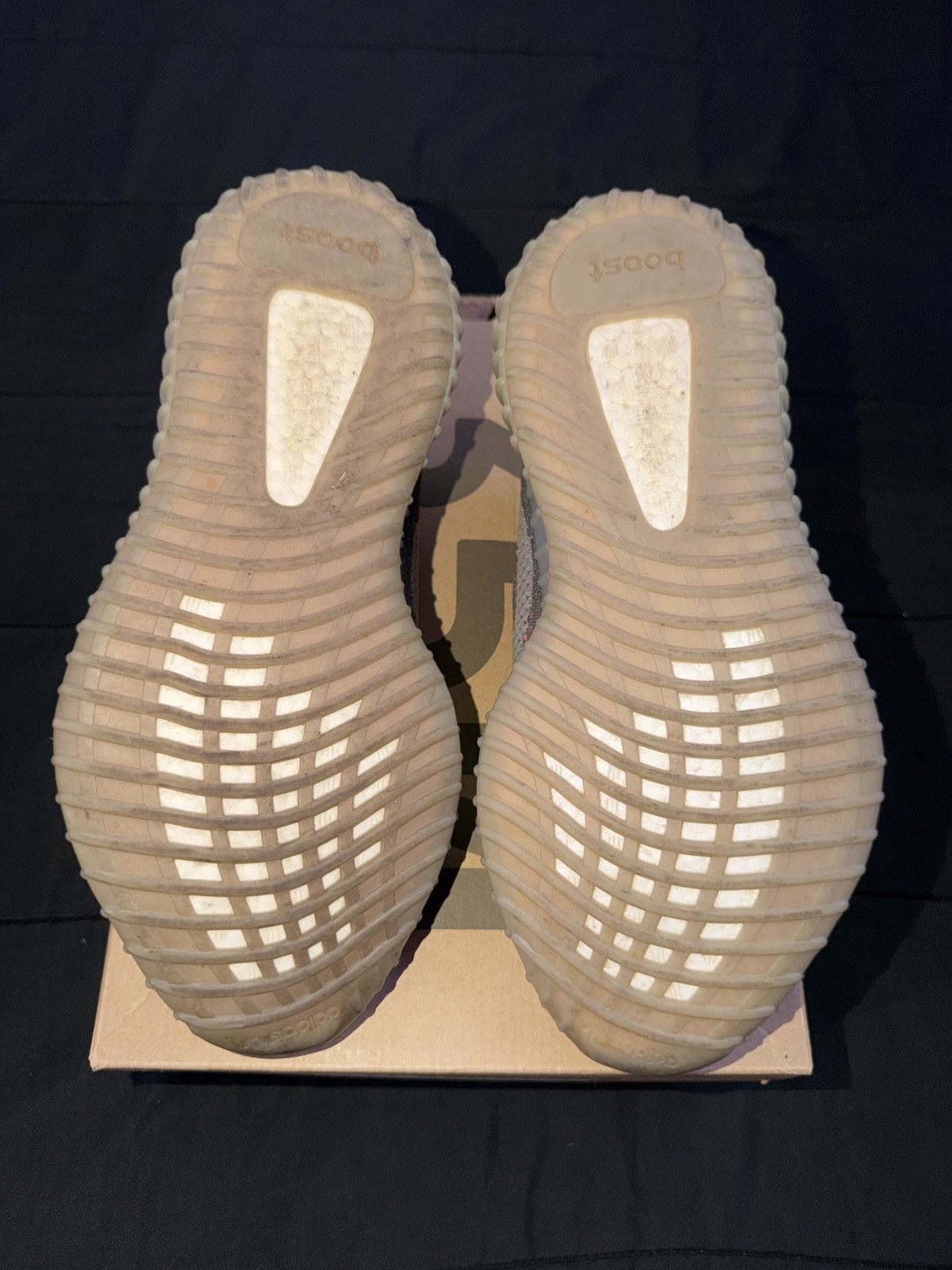 Yeezy Yeezy Boost 350 V2 Beluga Size US 9.5 / EU 42-43 - 5 Thumbnail