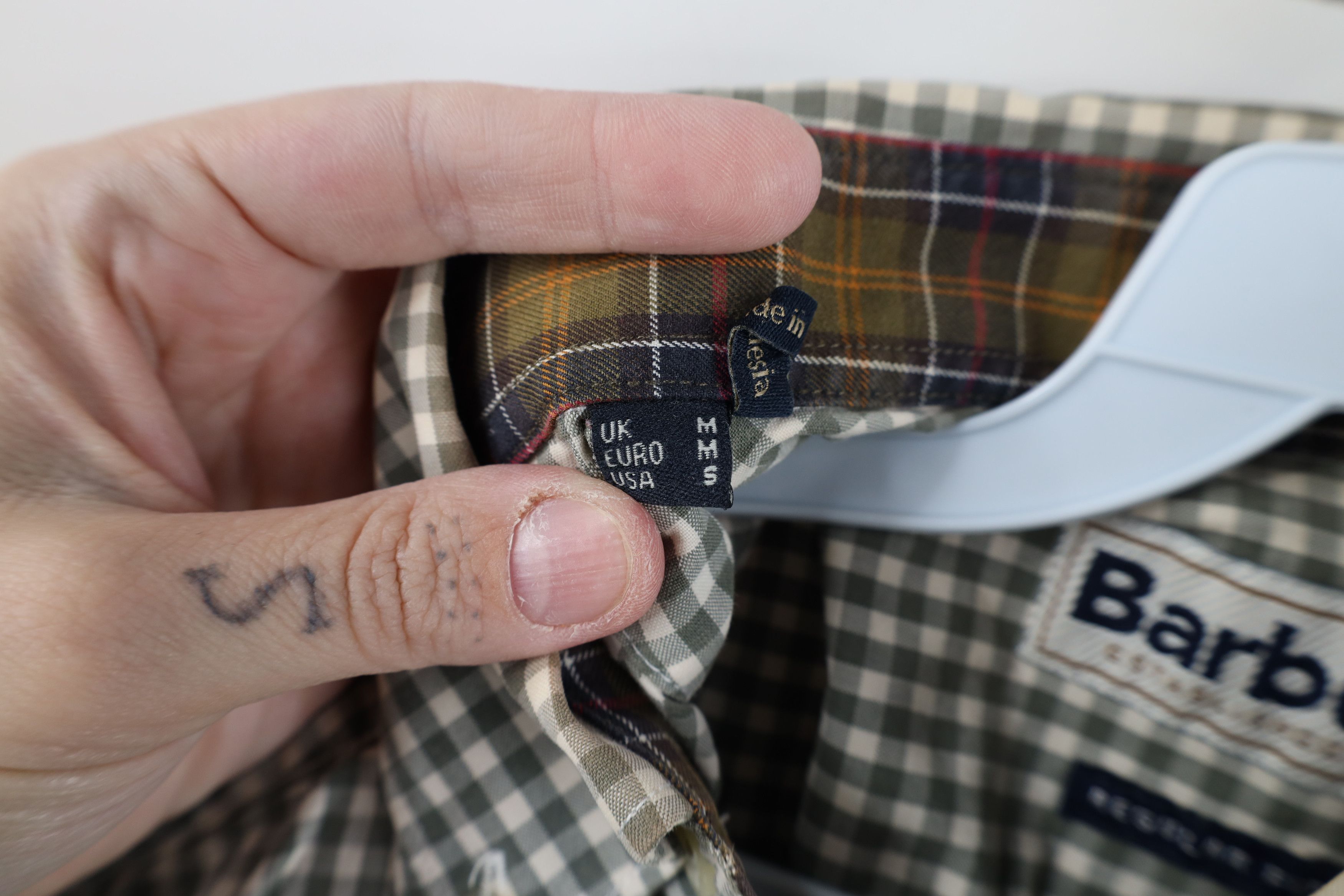 Barbour Barbour Spell Out Gingham Plaid Collared Button Down Shirt Size US S / EU 44-46 / 1 - 9 Thumbnail