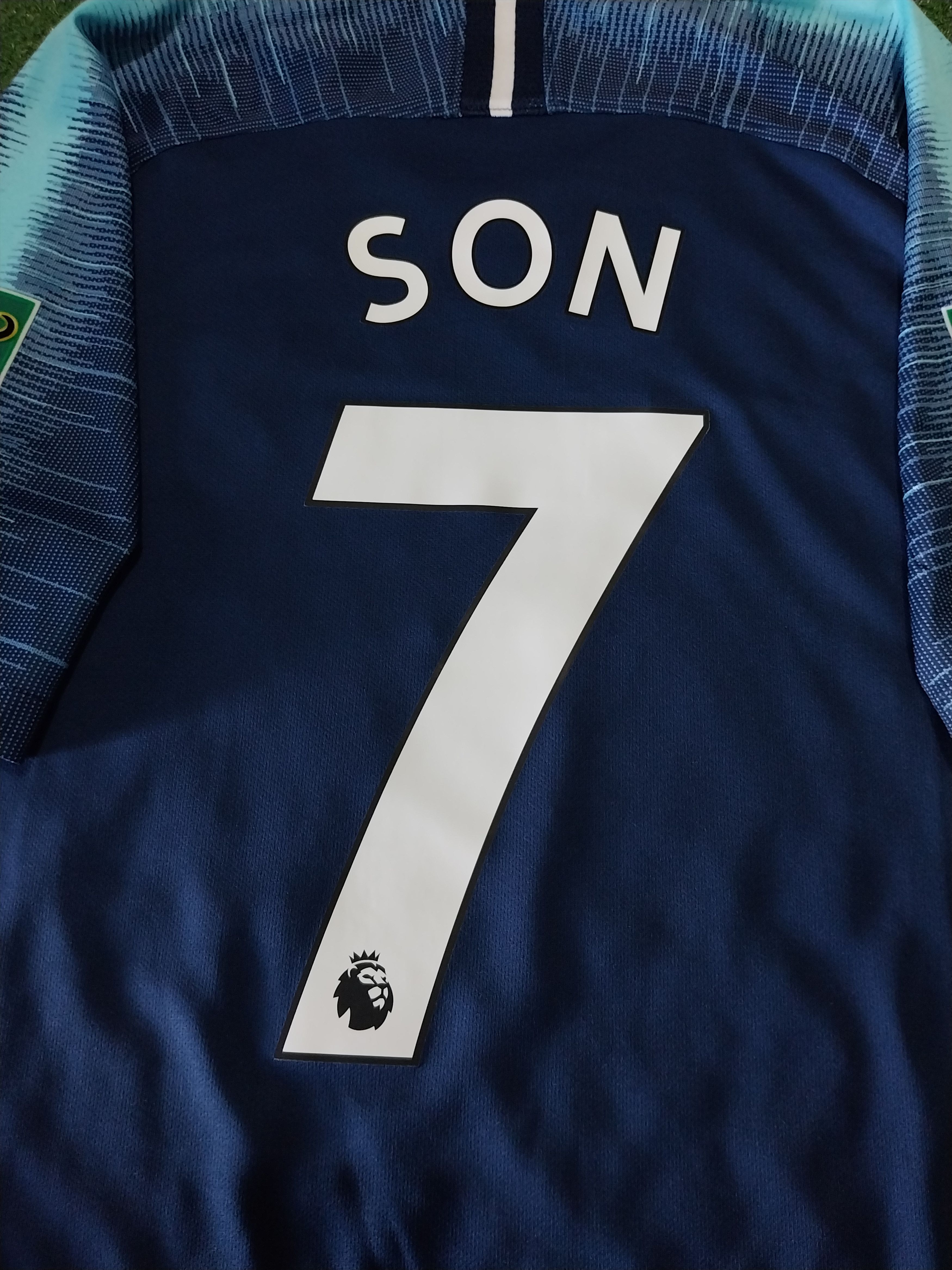 Nike Tottenham hotspurs away 2018 son heung min jersey football Size US L / EU 52-54 / 3 - 9 Thumbnail