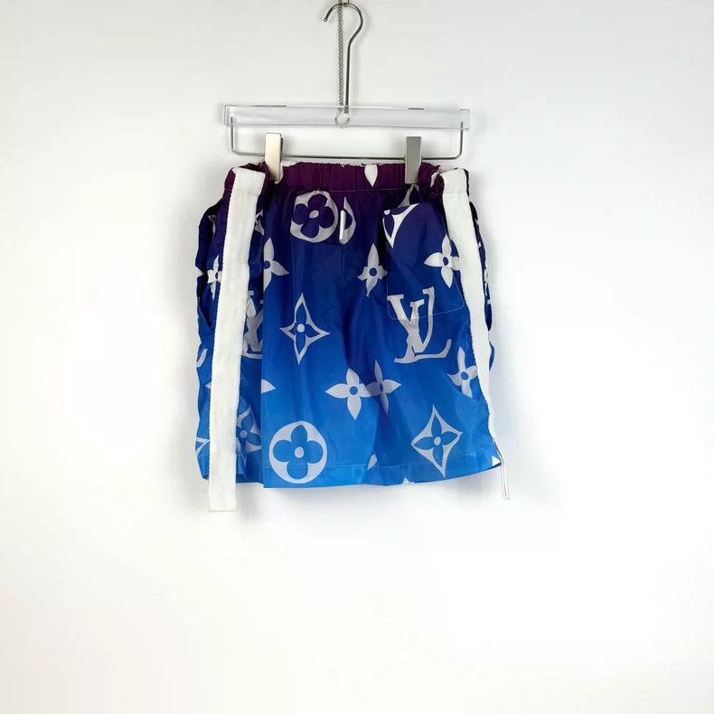Louis Vuitton Louis Vuitton Blue and purple gradient color full logo beac Size US 38 / EU 54 - 3 Thumbnail