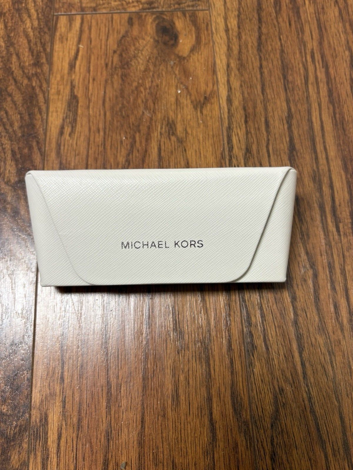 Michael Kors Michael Kors Authentic Hard Eyeglasses/Sunglasses Case Size ONE SIZE - 1 Thumbnail