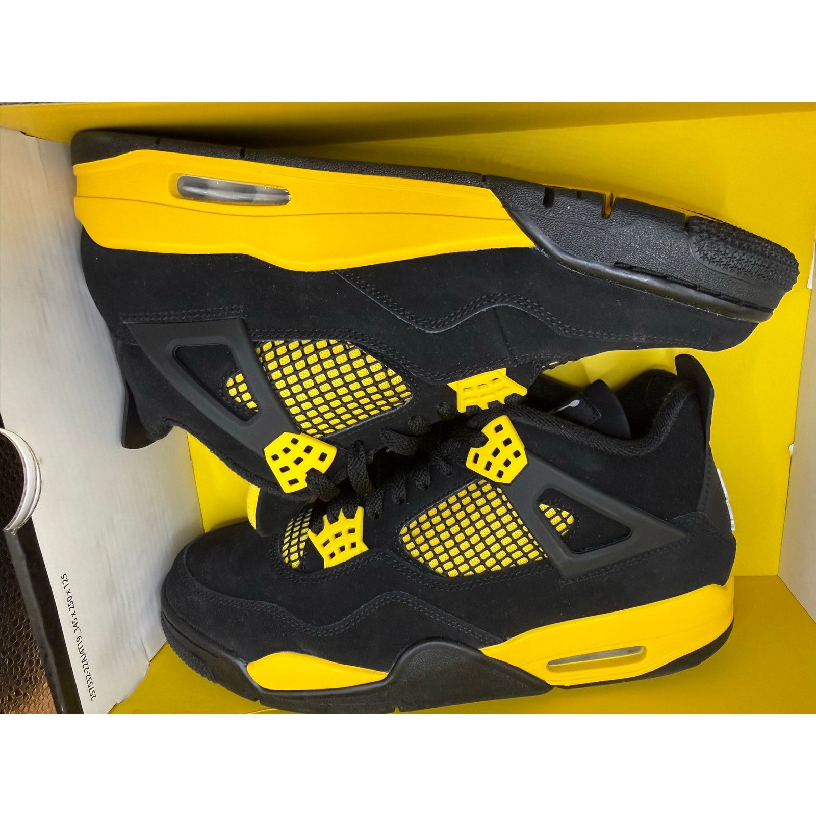 Jordan Brand Jordan 4 Thunder Size 9.5 Size US 9.5 / EU 42-43 - 11 Thumbnail