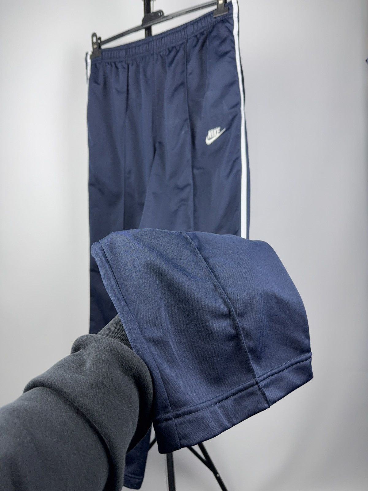 Nike × Vintage Vintage Nike Pants Embroidered Nylon Drill Pants S-M size Size US 32 / EU 48 - 4 Thumbnail