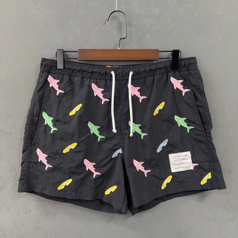 Thom Browne Thom Browne size2 Black embroidered color shark shorts Size US 26 / EU 42 - 1 Thumbnail
