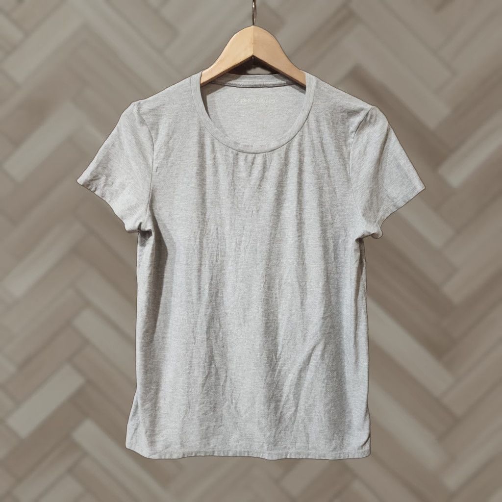 Outdoor Voices Outdoor Voices Shirt Mens Medium Gray Short Sleeve Yoga Workout Lightweight Athletic T-Shirt Mens Size US M / EU 48-50 / 2 - 1 Thumbnail