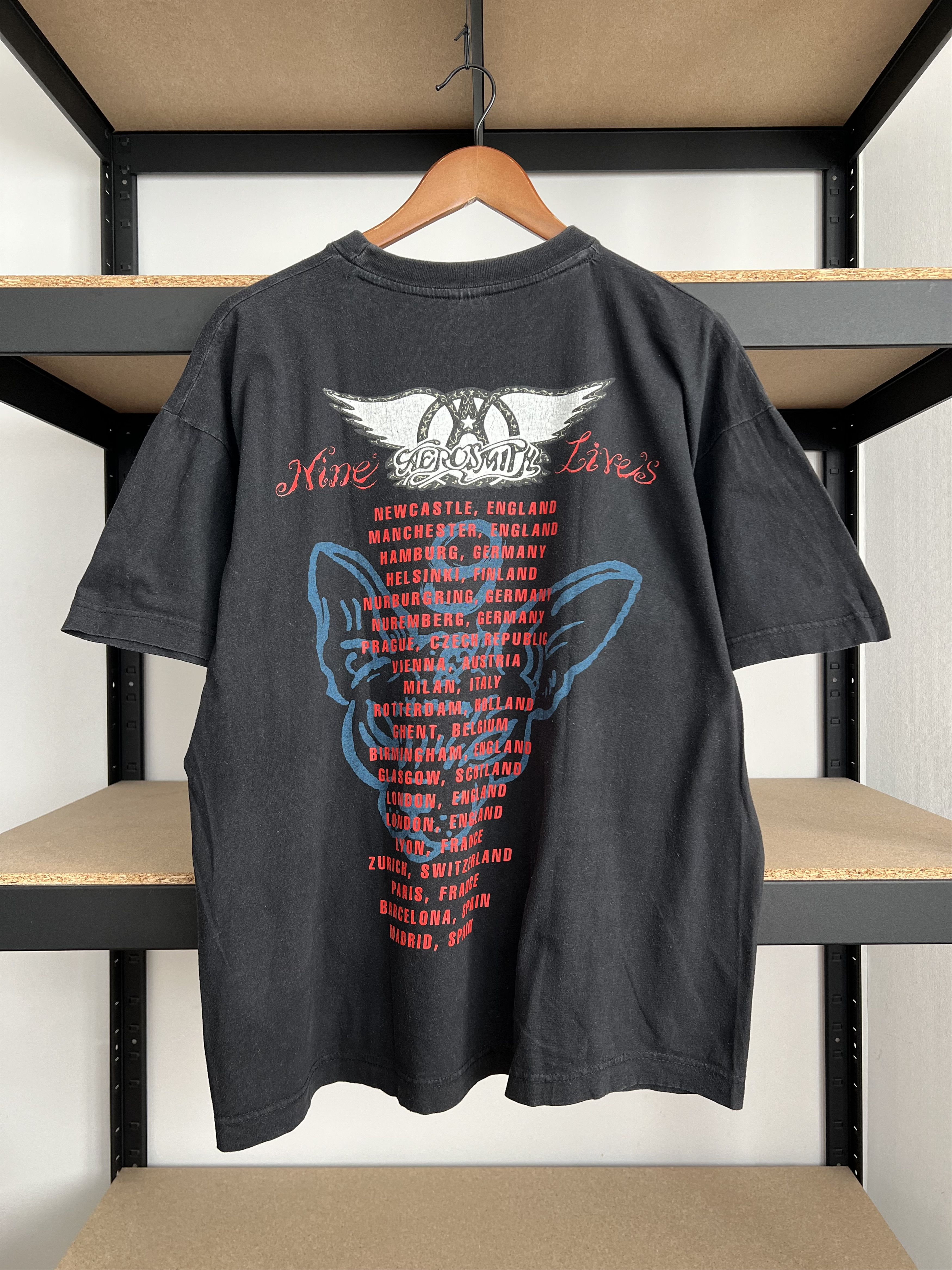 Band Tees Vintage 1997 Aerosmith Nine Lives Black T-shirt Size US L / EU 52-54 / 3 - 2 Thumbnail