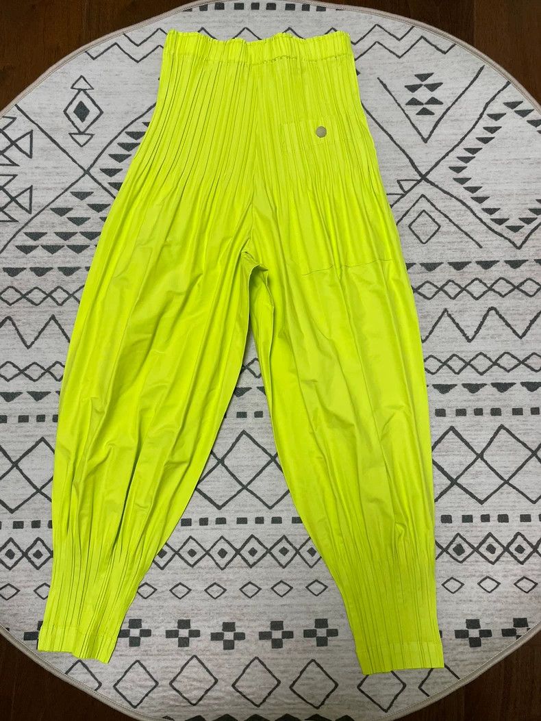 Issey Miyake Issey Miyake Green puff pants Size 25" / US 0 / IT 36 - 2 Thumbnail