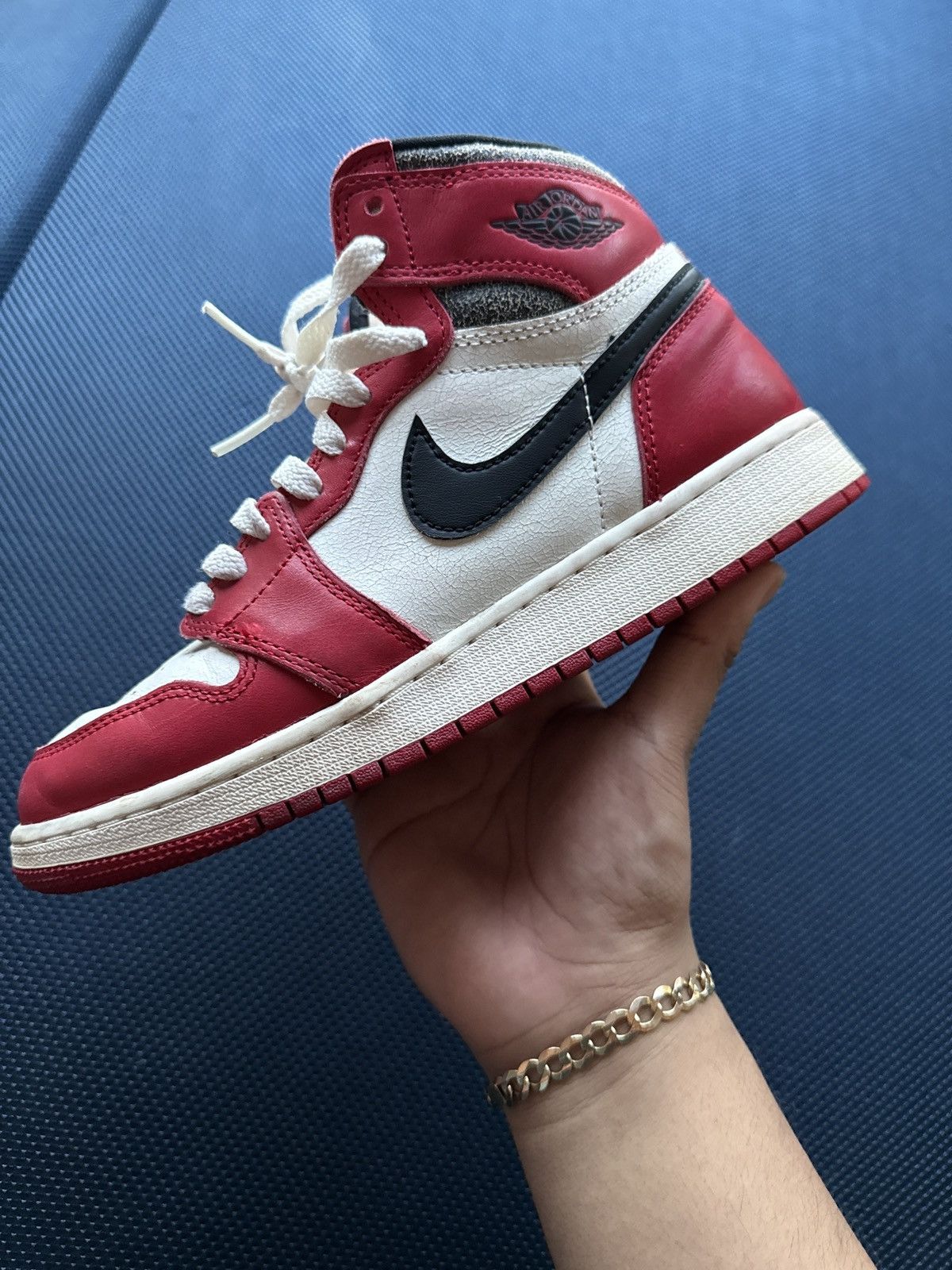 Jordan Brand Air Jordan 1 Retro High OG GS 'Chicago Lost & Found' Size US 6.5 / EU 39-40 - 1 Thumbnail