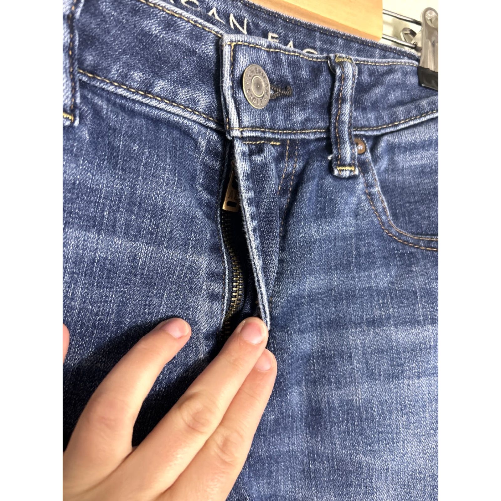 American Eagle Outfitters American Eagle Jeans Men's 30 x 27.5 Airflex + Athletic Fit Blue Straight Jeans Men Size US 30 / EU 46 - 6 Thumbnail