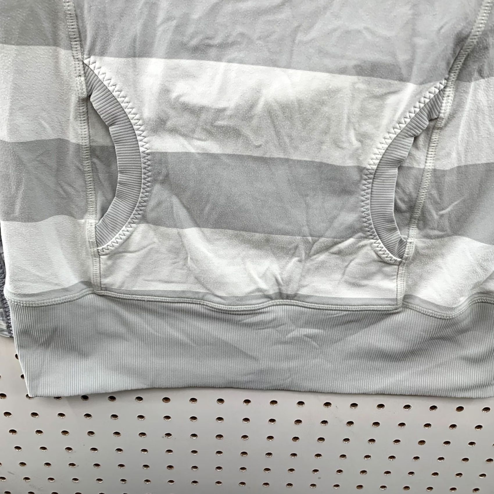 Lululemon Lululemon Hoodie Sweatshirt Womens Size 4 Gray White Striped COWL 15x26.5 Size S / US 4 / IT 40 - 5 Thumbnail