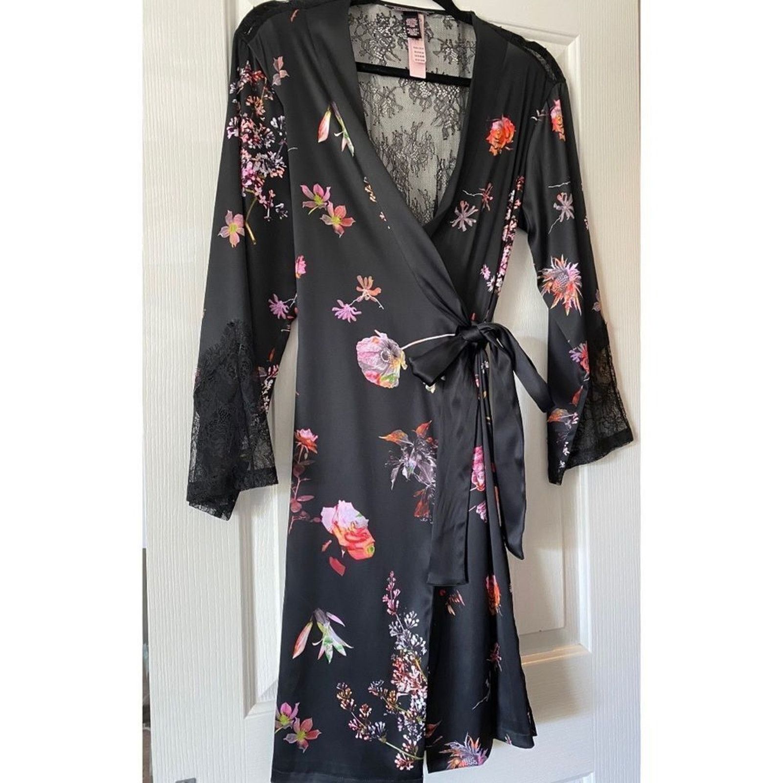 Victoria's Secret Victoria's Secret Floral Lace Chantilly Kimono Robe - XS/S Size ONE SIZE - 3 Thumbnail