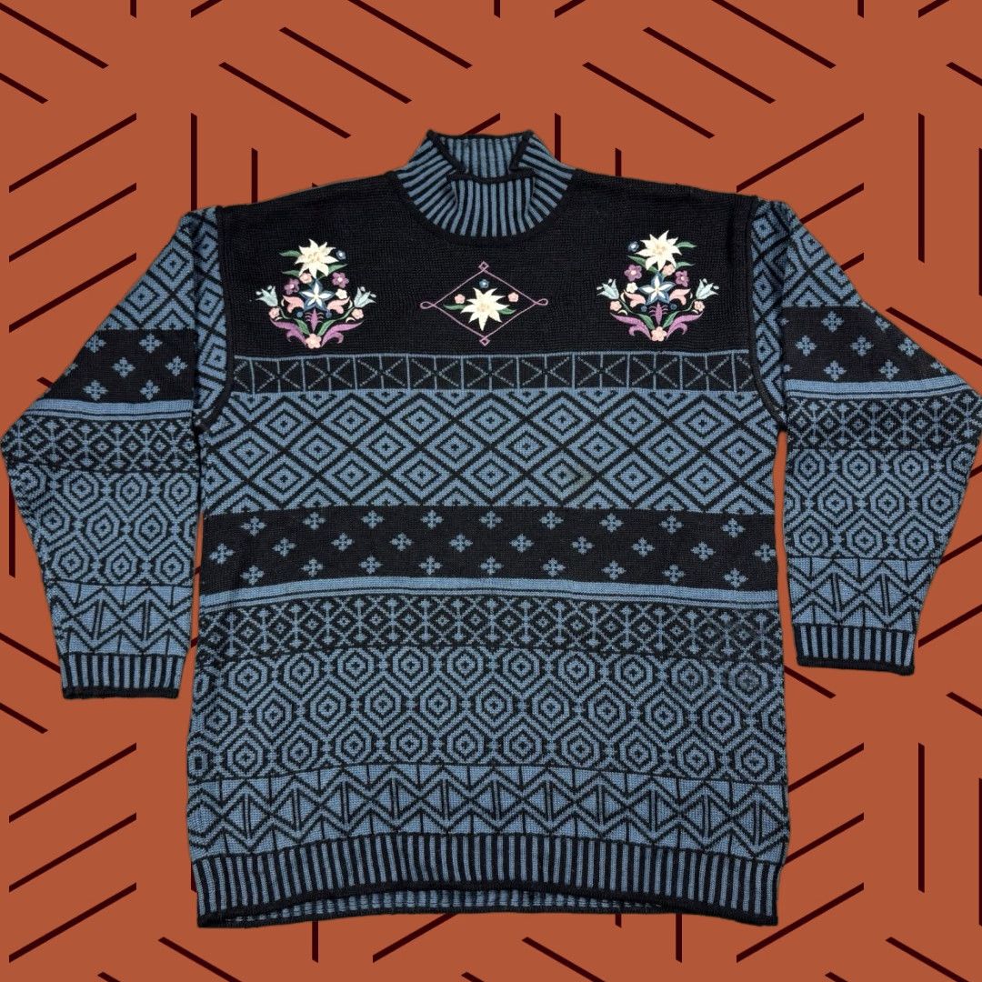 Obermeyer VINTAGE Obermeyer Women's Ski Pullover Wool Blend Sweater Mock Neck Floral 90s Nordic Knit Blue Small Women’s Sweater Size S / US 4 / IT 40 - 1 Thumbnail