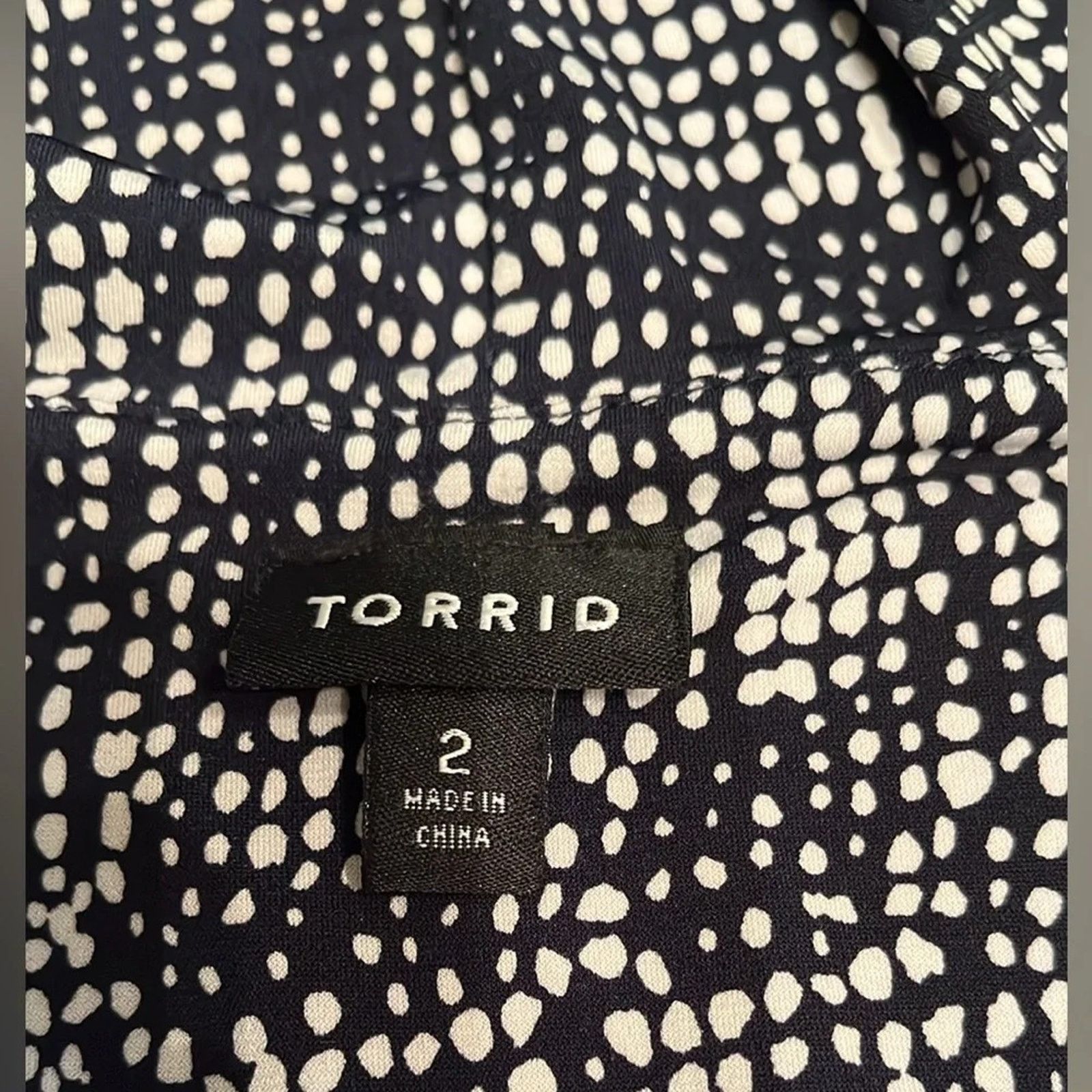 The Unbranded Brand Torrid hi-lo navy blue and white midi dress, size 2 (2X) Size XXL / US 16-18 / IT 52-54 - 2 Thumbnail