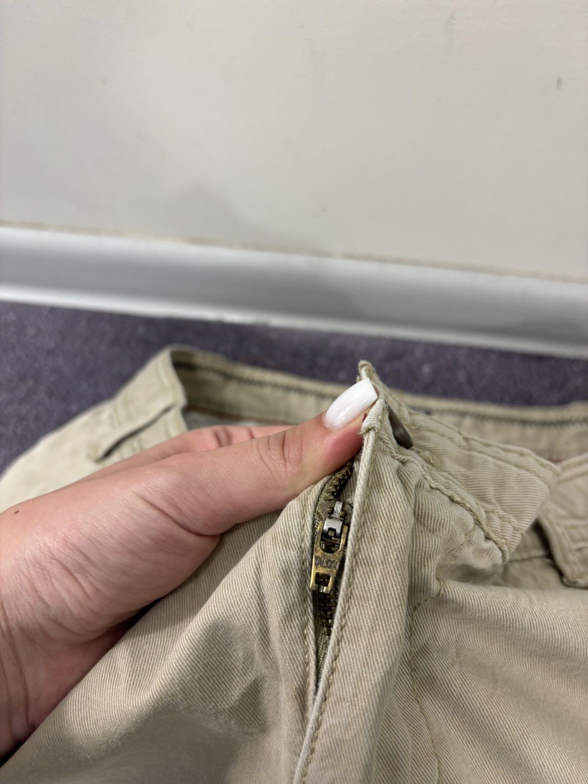 Izod Vintage IZOD Military Style Wide-Leg Y2K Hype Cargo Shorts Size US 38 / EU 54 - 9 Thumbnail