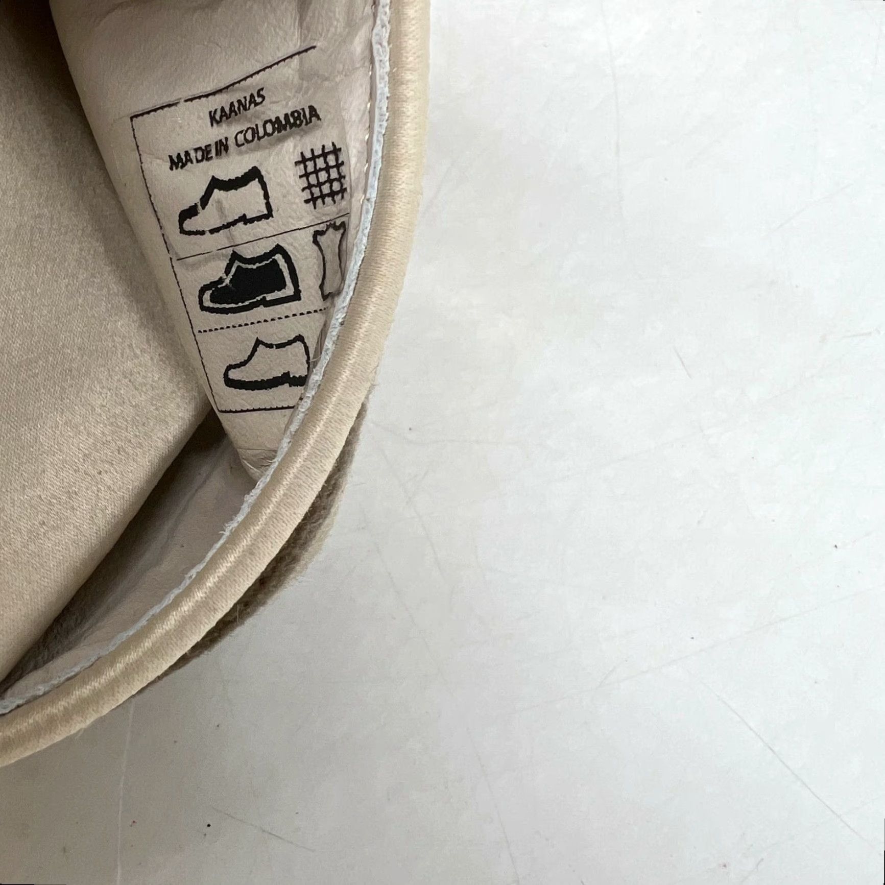 Vintage KAANAS Venice Womens Open Toe Slip On Striped Ivory Sandals - Size 7 - Leather Upper - Casual Slide Sandals - 100% Genuine US Seller Size US 7 / IT 37 - 7 Thumbnail