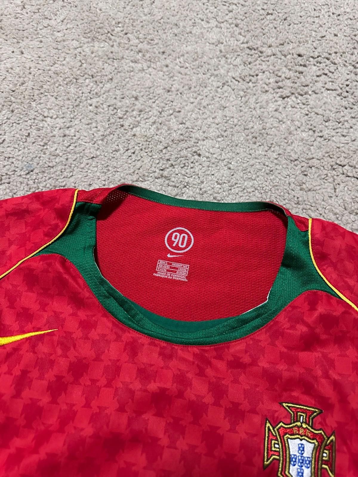 Nike Portugal 2004/2006 Nike Home Football Shirt Soccer Jersey L Size US L / EU 52-54 / 3 - 4 Thumbnail