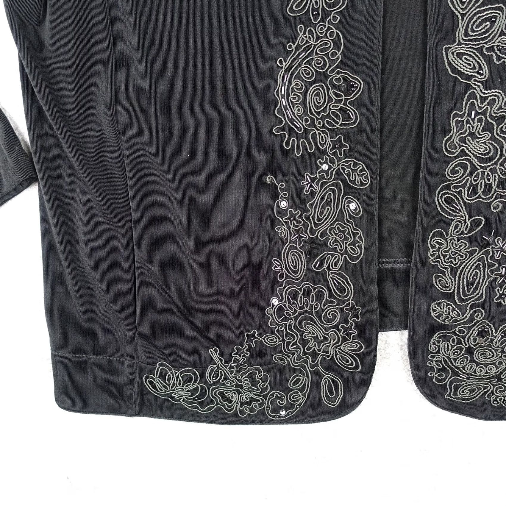 Vintage VINTAGE Chico's Travelers Jacket Womens Size 3 Black Embroidered Paisley Floral Mid-Length Knit Blazer Jacket Womens Size XS / US 0-2 / IT 36-38 - 5 Thumbnail