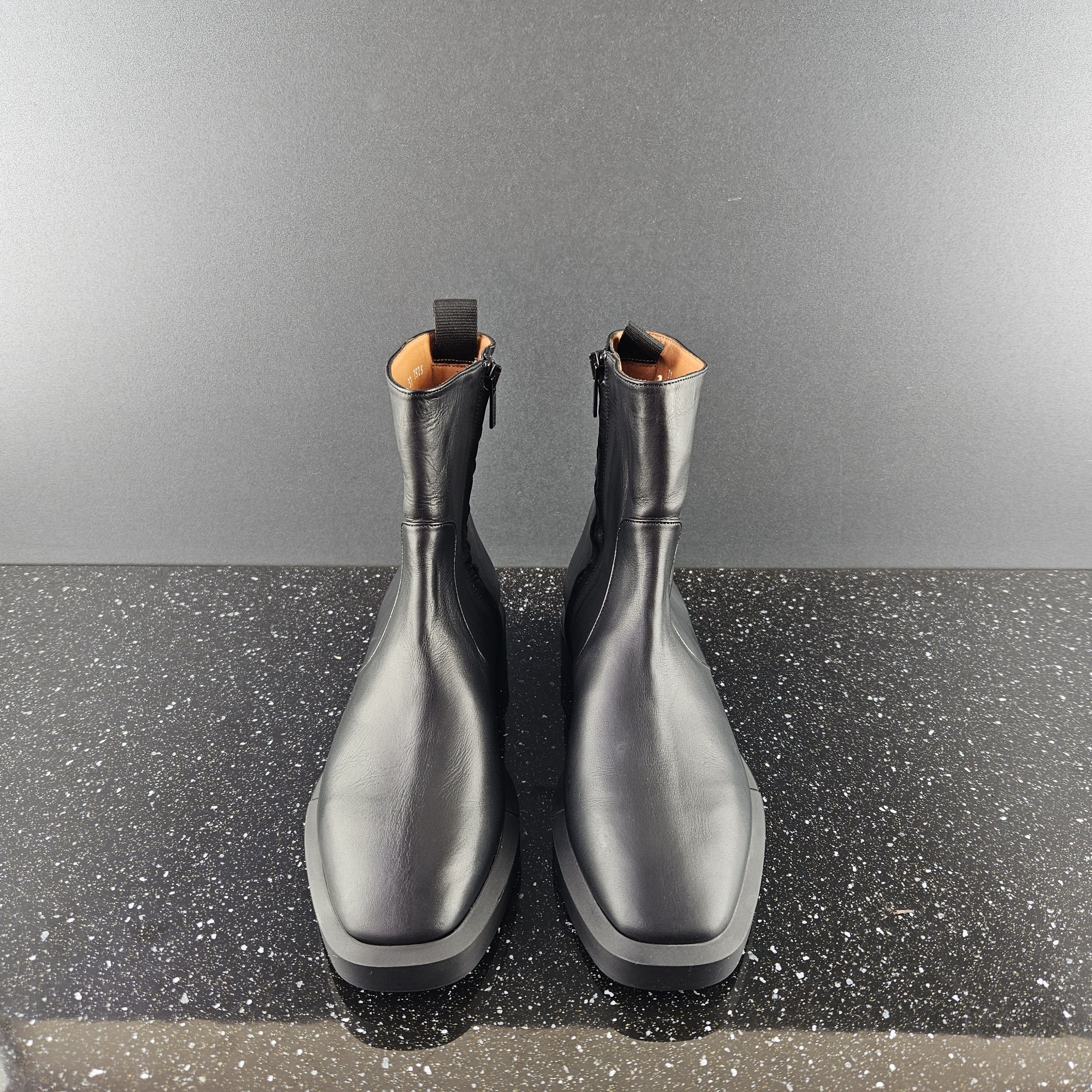 Robert Clergerie Clergerie black leather ankle boots Sz 37 Size US 7 / IT 37 - 3 Thumbnail