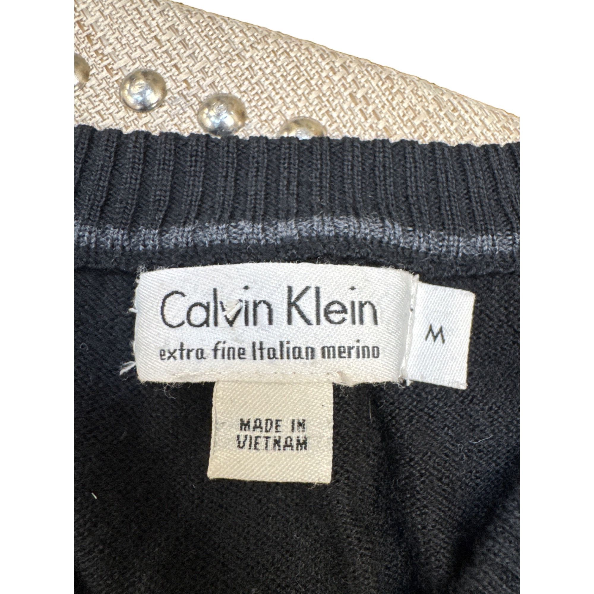 Calvin Klein Calvin Klein Mens Extra Fine Italian Merino Wool Black V-Nec Size US M / EU 48-50 / 2 - 4 Thumbnail