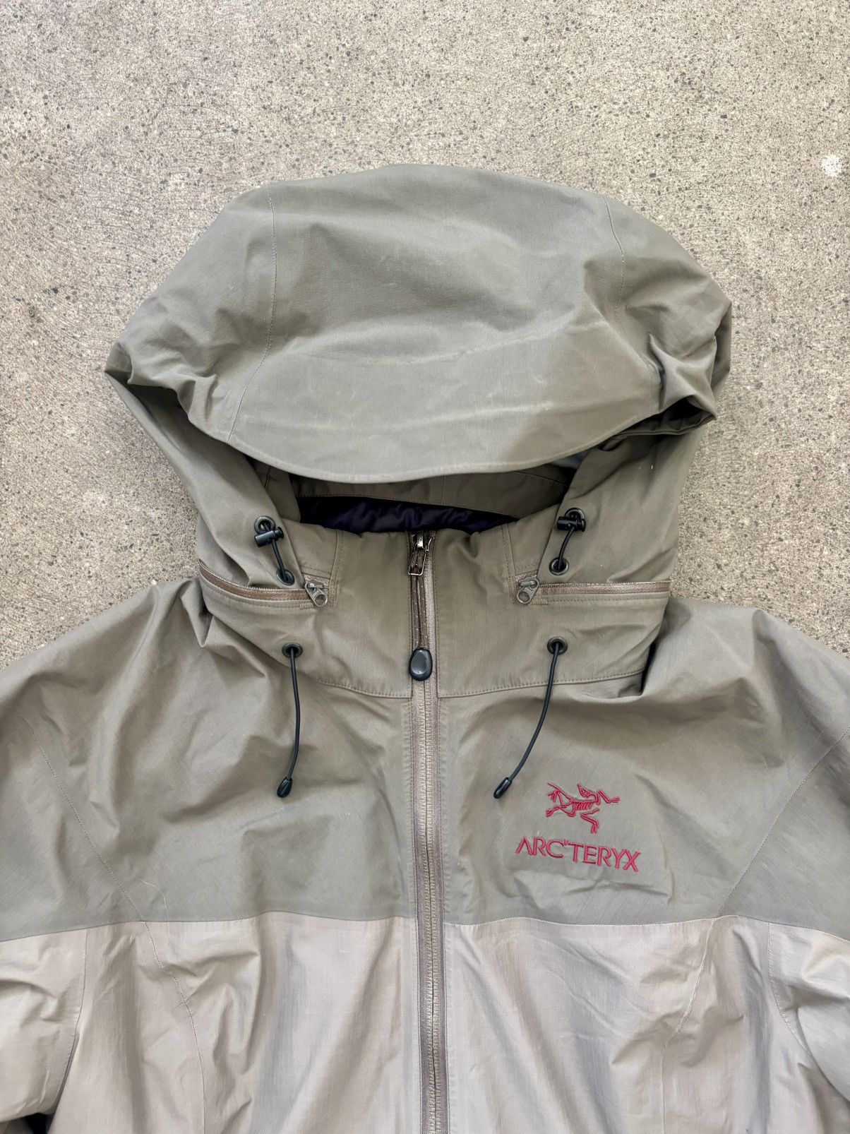 Arc'teryx Arc’teryx Jacket Fission AR Olive Gray/Tan Women’s Medium Size M / US 6-8 / IT 42-44 - 1 Thumbnail