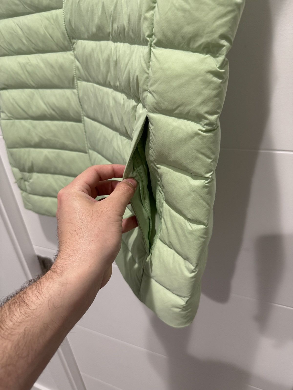 Lululemon Lululemon Navigation Goose Down Puffer Vest Creamy Mint Sz L Size US L / EU 52-54 / 3 - 9 Thumbnail