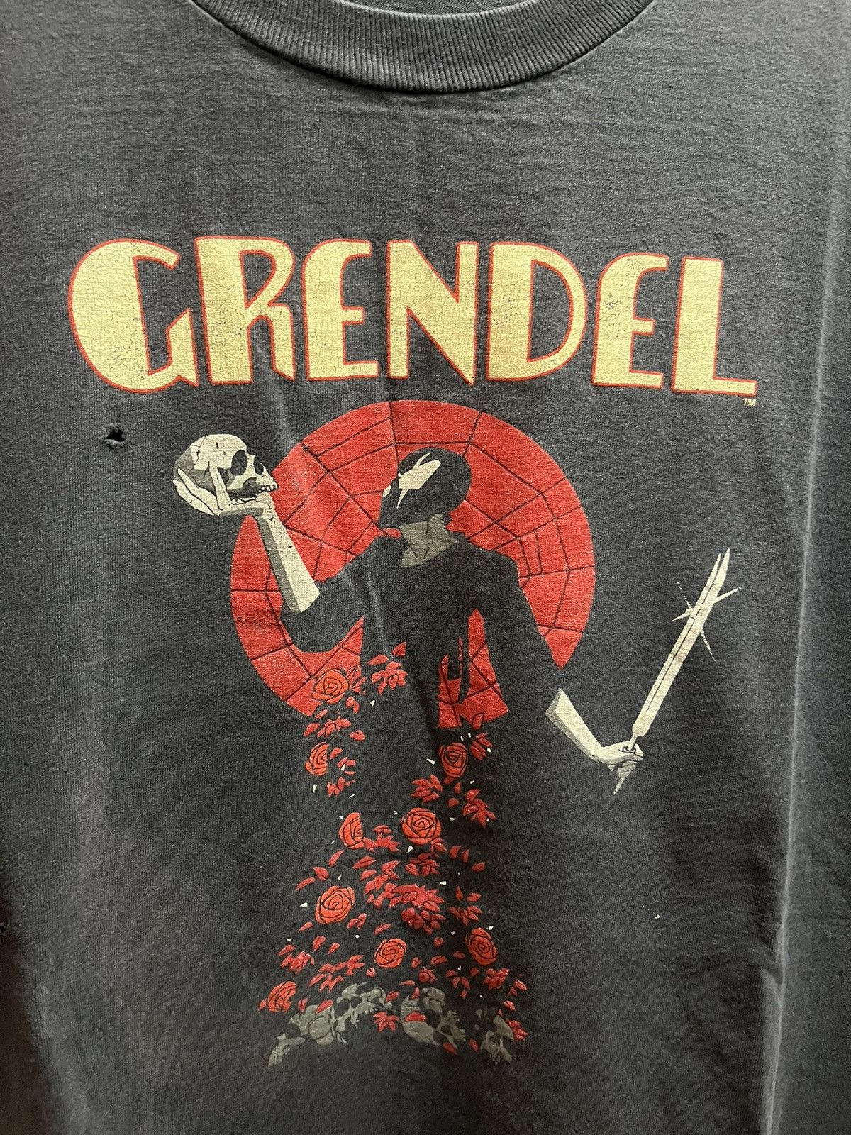 Vintage Vintage Fadded Smoked Grendel Hunter Comic Tee shirt Size US L / EU 52-54 / 3 - 2 Thumbnail