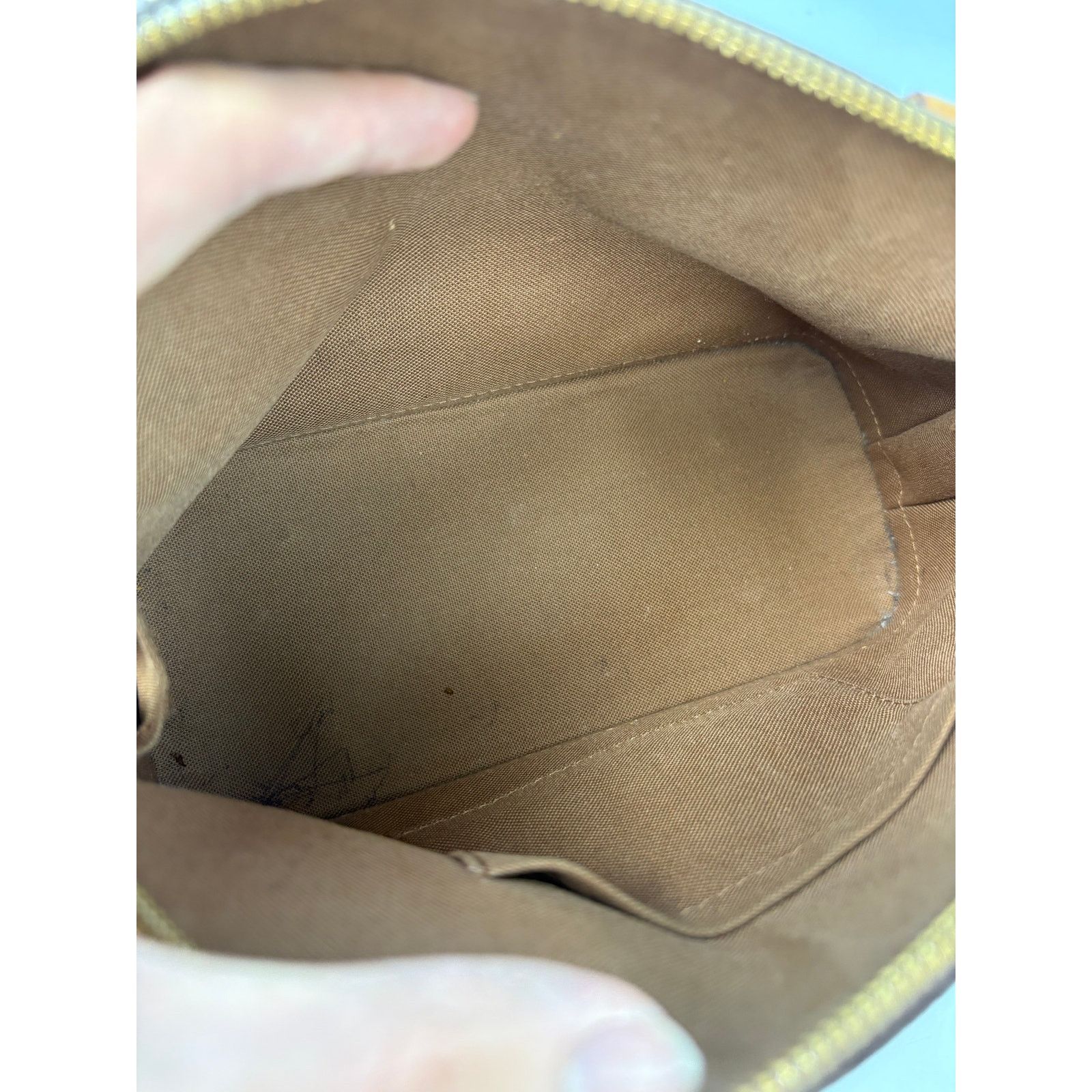 Louis Vuitton Louis Vuitton Alma BB Monogram Canvas Size ONE SIZE - 8 Thumbnail