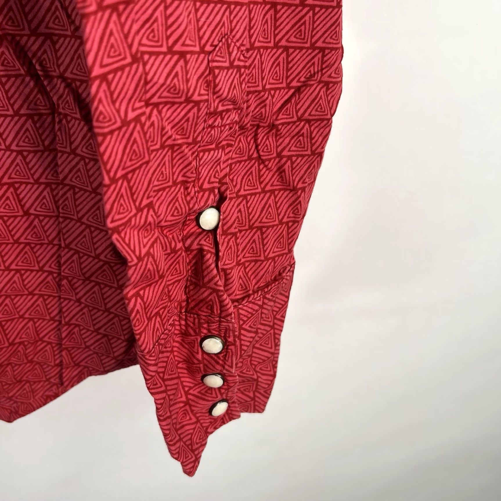 Vintage Tin Haul Button Up Shirt Men’s Size L Red Geometric Pearl Snap Shirt Mens L Red Geometric Western Cowboy Size US L / EU 52-54 / 3 - 2 Thumbnail