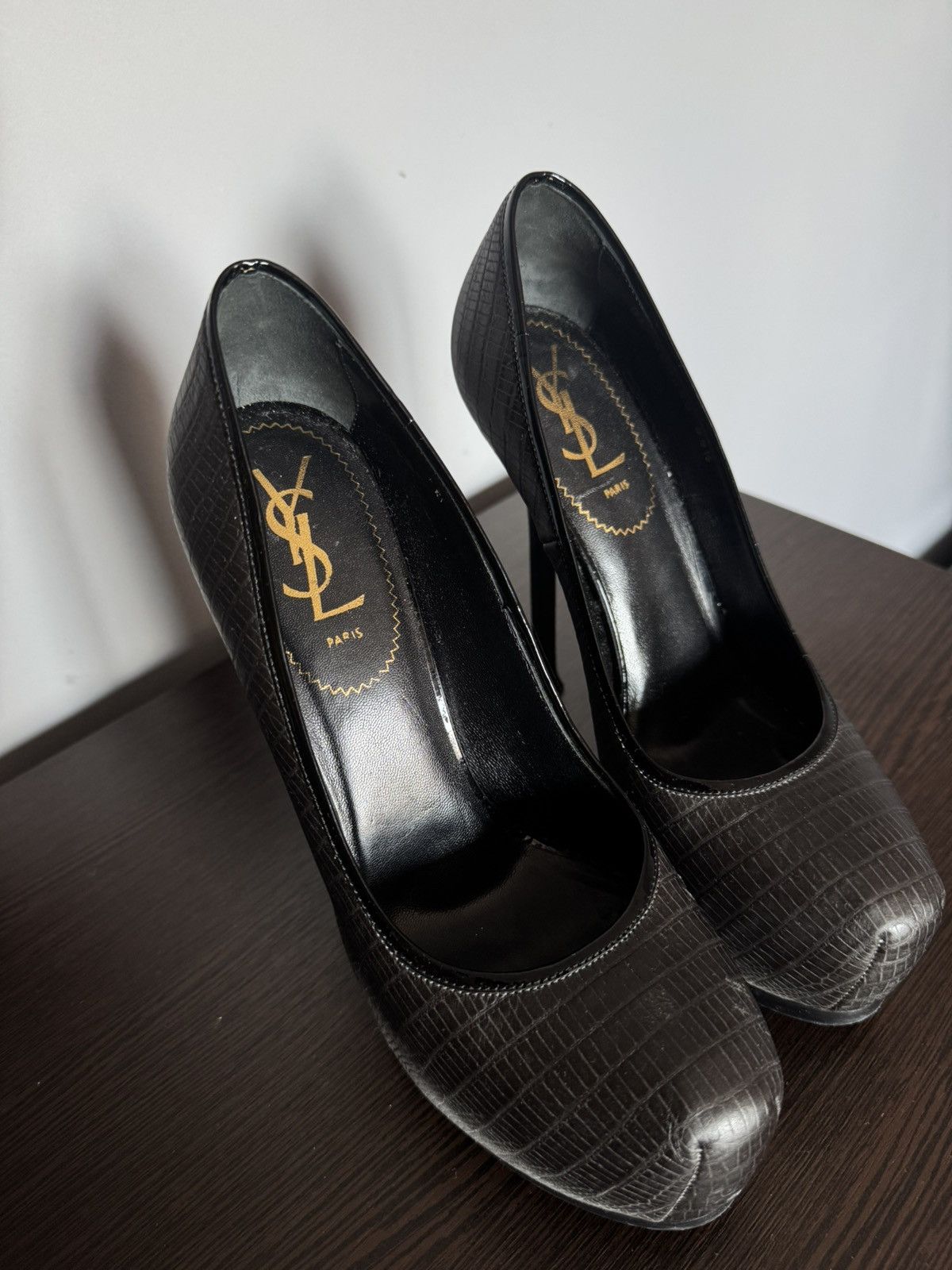 Yves Saint Laurent YSL Yves Saint Laurent Tribtoo105 Embossed Snake Pumps Shoes Size US 8 / IT 38 - 15 Thumbnail