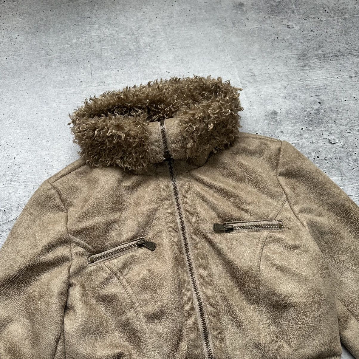 Abercrombie & Fitch Vintage Chicoree Suede/Faux Fur Cropped Jacket Hype Y2K Size S / US 4 / IT 40 - 9 Thumbnail