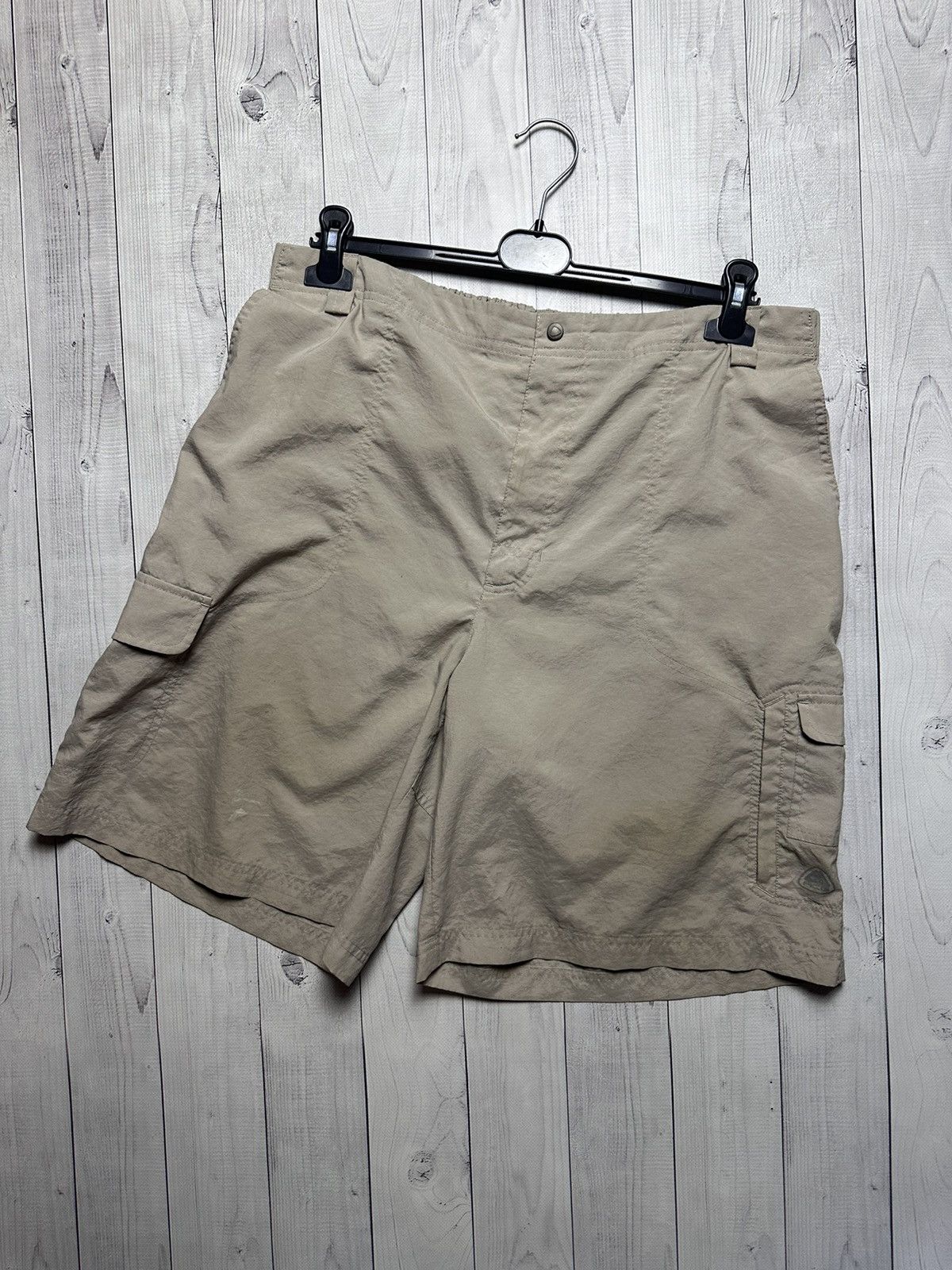 Vintage Nike ACG cargo shorts size XL logo