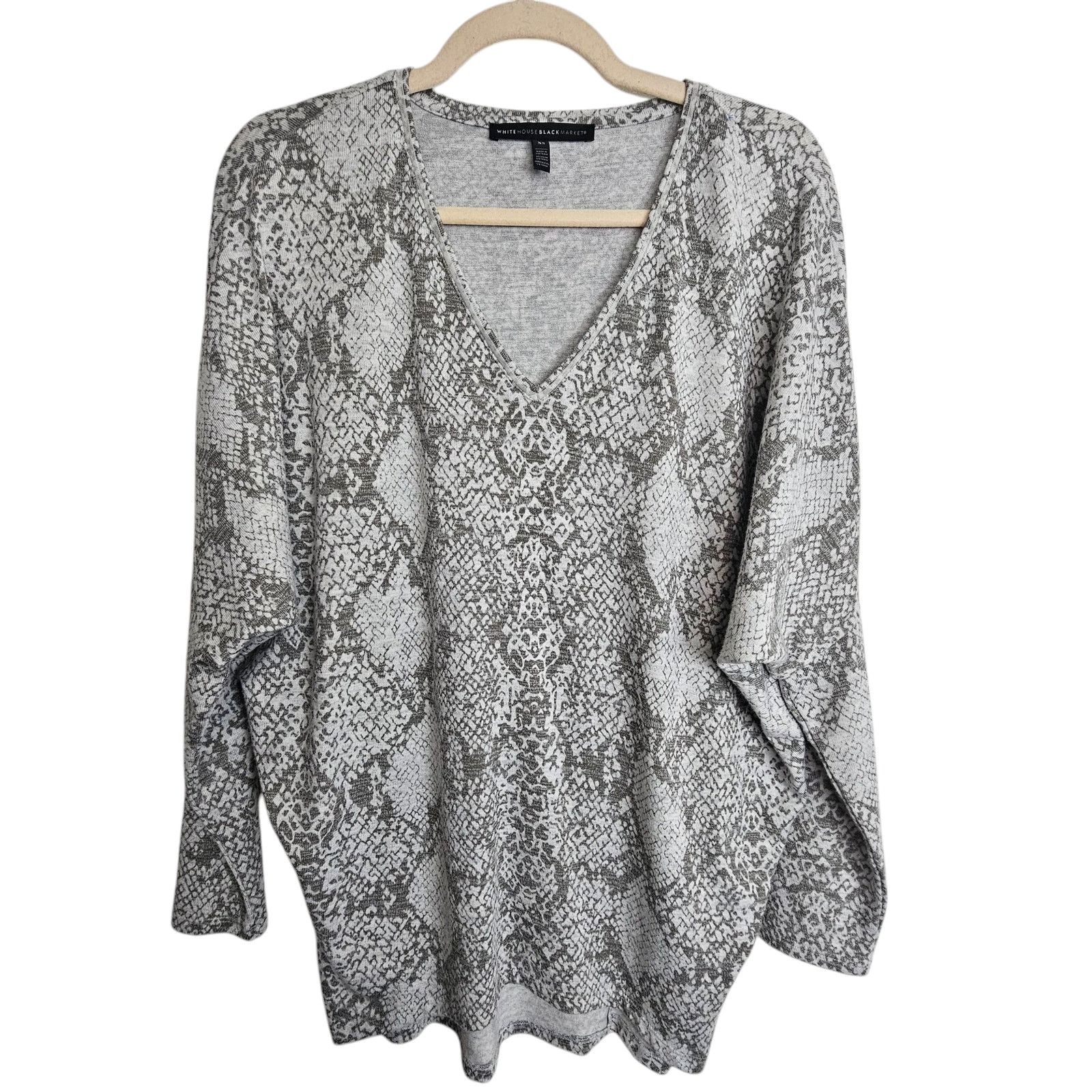 White House Black Market White House Black Market Sweater Snake Print Dolman Sleeve Size XS / US 0-2 / IT 36-38 - 1 Thumbnail