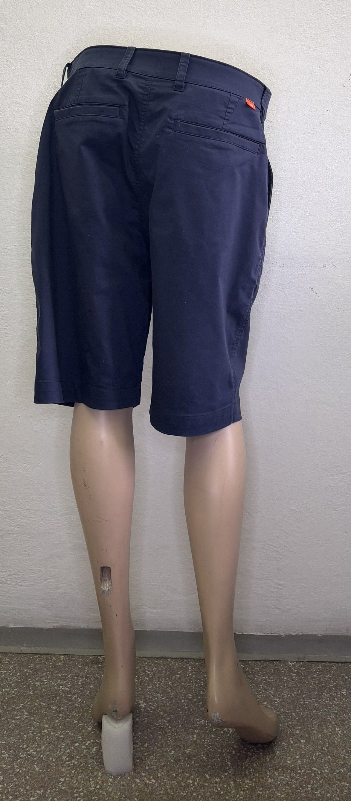 Nike Nike Golf Chino shorts size 35 Size US 35 - 2 Thumbnail
