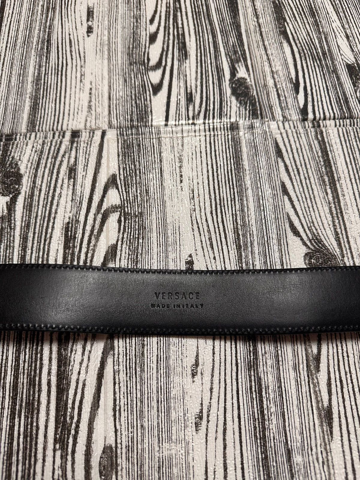 Versace Rare Versace Black Classic Leather Belt Gold Medusa Buckle Size ONE SIZE - 7 Thumbnail