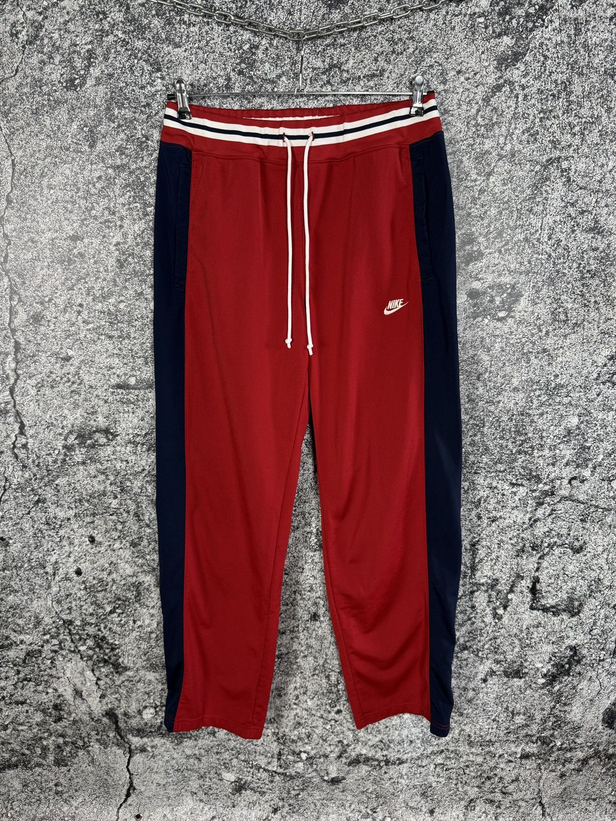 Nike Nike Track Pants Vintage Retro 90s Trousers Snap Hem Size L Size US 36 / EU 52 - 1 Thumbnail