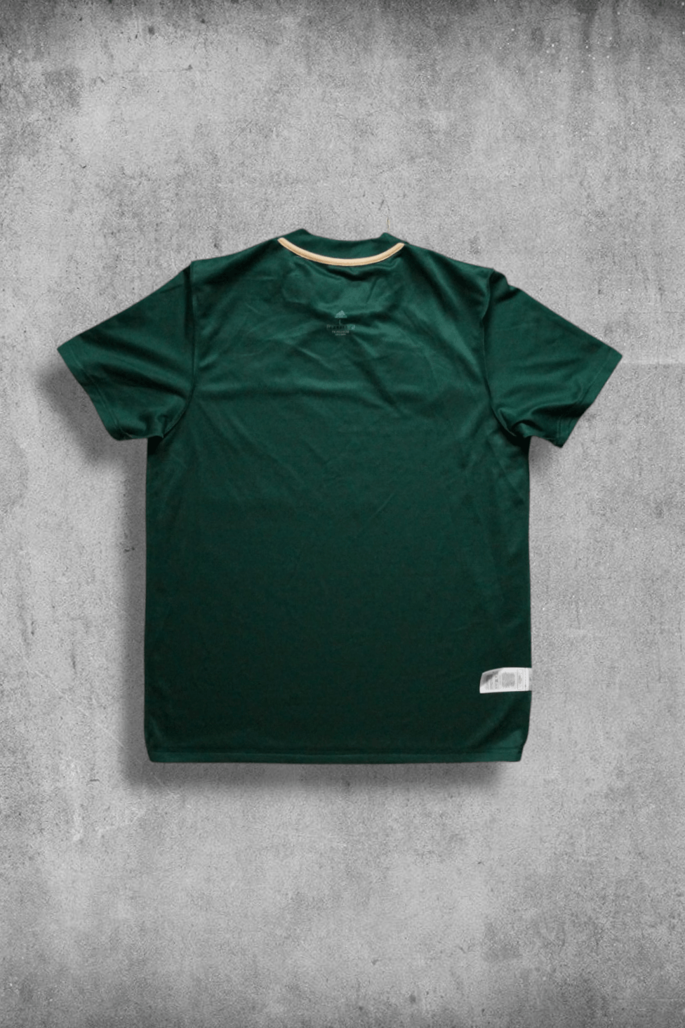 Adidas Adidas soccer football jersey Shirt Celtic F.C. size L Size US L / EU 52-54 / 3 - 3 Thumbnail