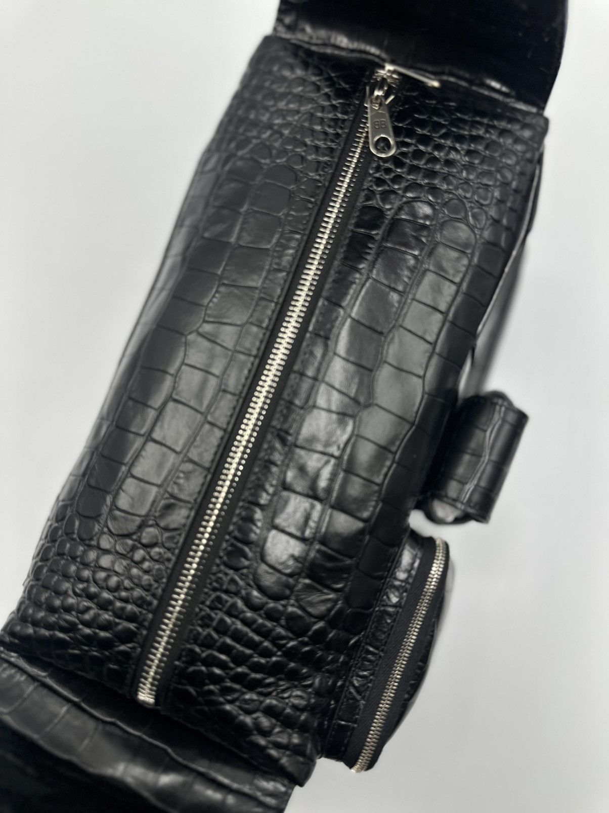 Balenciaga Balenciaga Black Croc Embossed Small Superbusy Sling Bag Size ONE SIZE - 10 Thumbnail