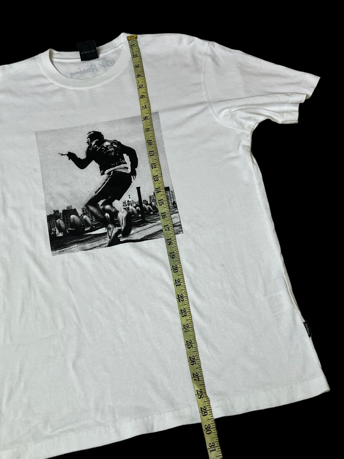 Keith Haring KEITH HARING PHOTO PRINT POP ART UNIQLO T SHIRT Size US L / EU 52-54 / 3 - 8 Thumbnail