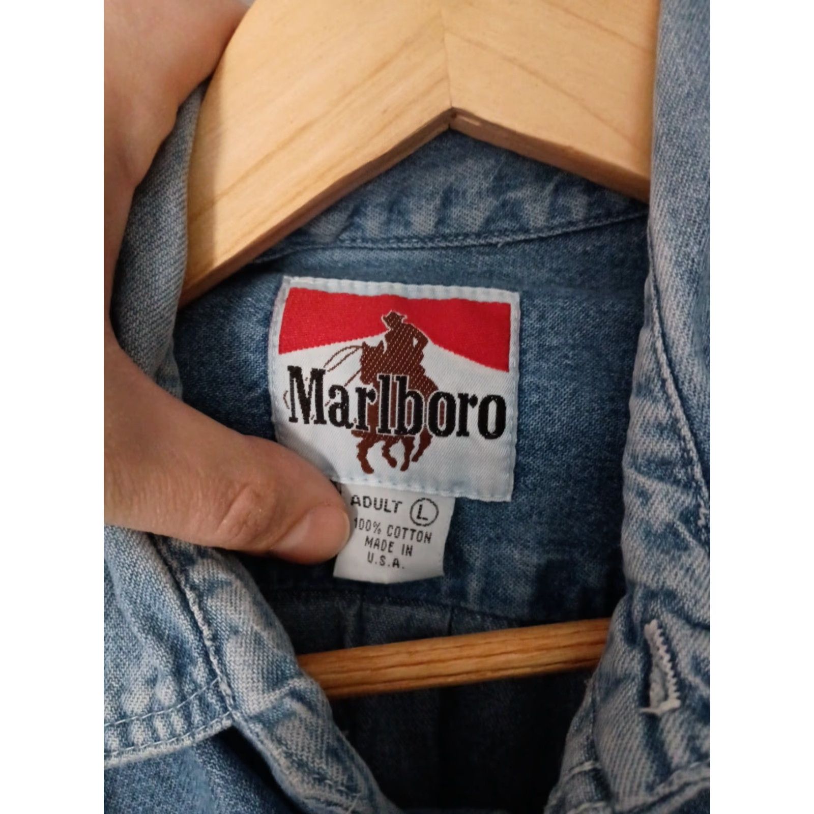 Marlboro VINTAGE Marlboro Denim Long Sleeve Button-Up Shirt L Made In USA Men Blue USA 90s Distressed Left Pocket Tear Size US L / EU 52-54 / 3 - 2 Thumbnail