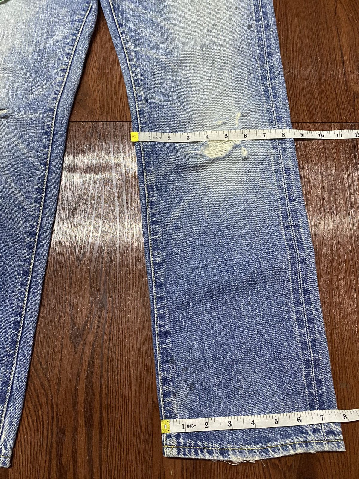 Japanese Brand Vintage Japanese Brand Light Wash Distressed Grunge Jeans Size US 31 - 14 Thumbnail