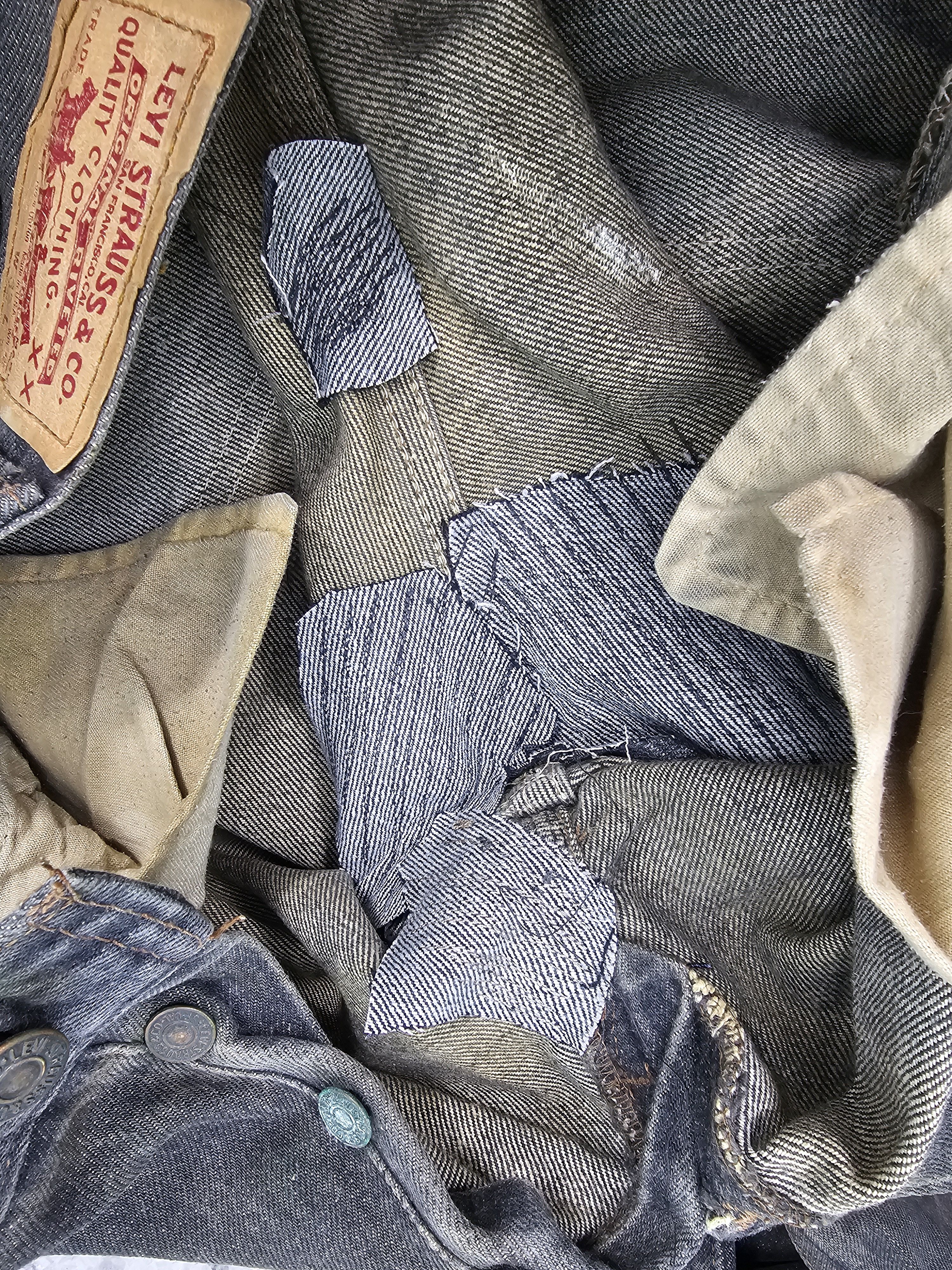 Levi's Vintage LEVIS 501 Ripped Paint Splash Black Jeans L0451 Size US 33 - 11 Thumbnail