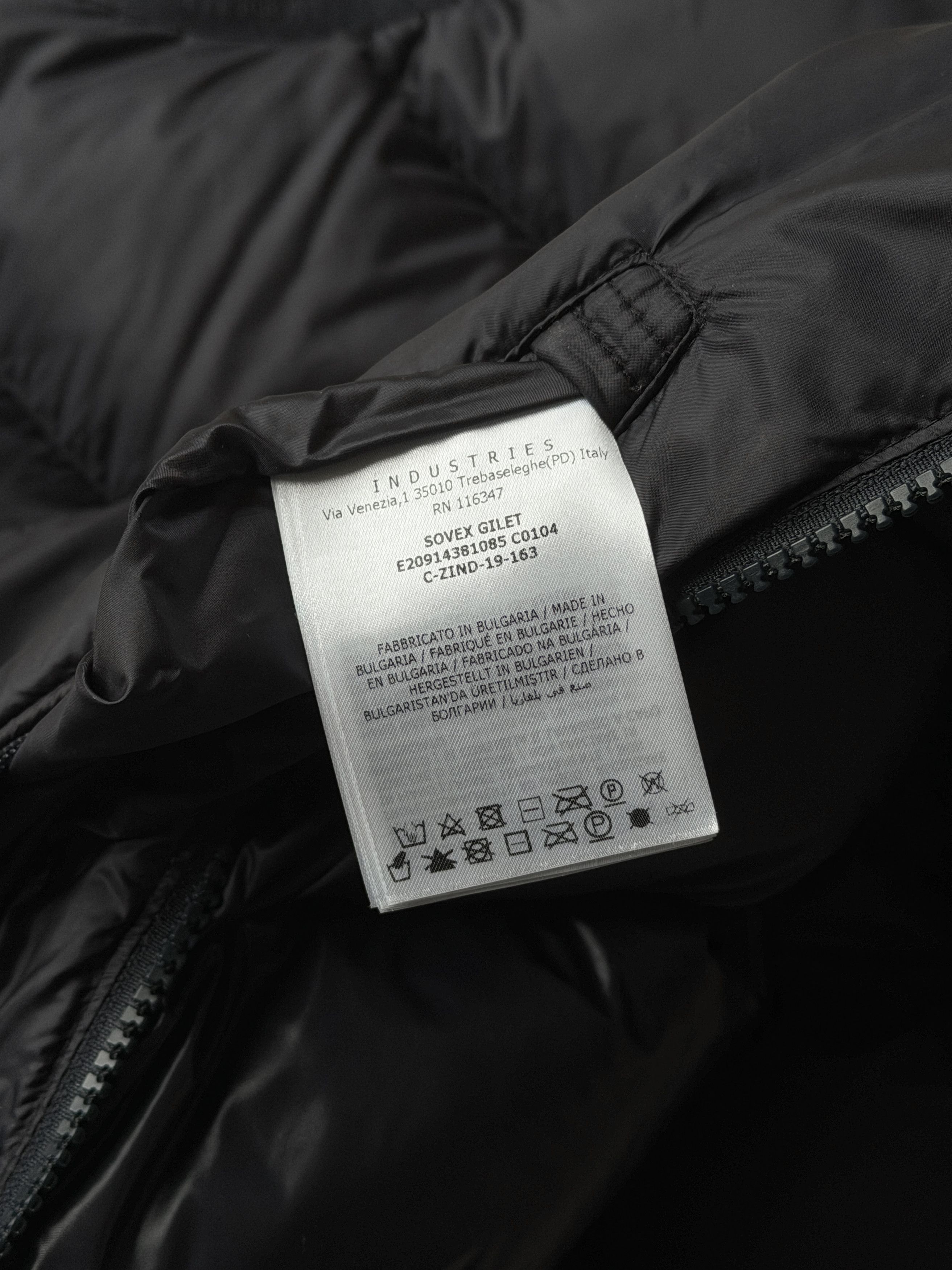 Moncler Moncler Vest | 4 Size US XL / EU 56 / 4 - 6 Thumbnail