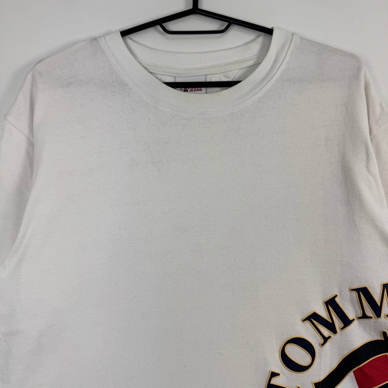 Tommy Hilfiger Tommy Hilfiger Big Logo T-Shirt White Flag Print Mens Size S Size US S / EU 44-46 / 1 - 2 Thumbnail