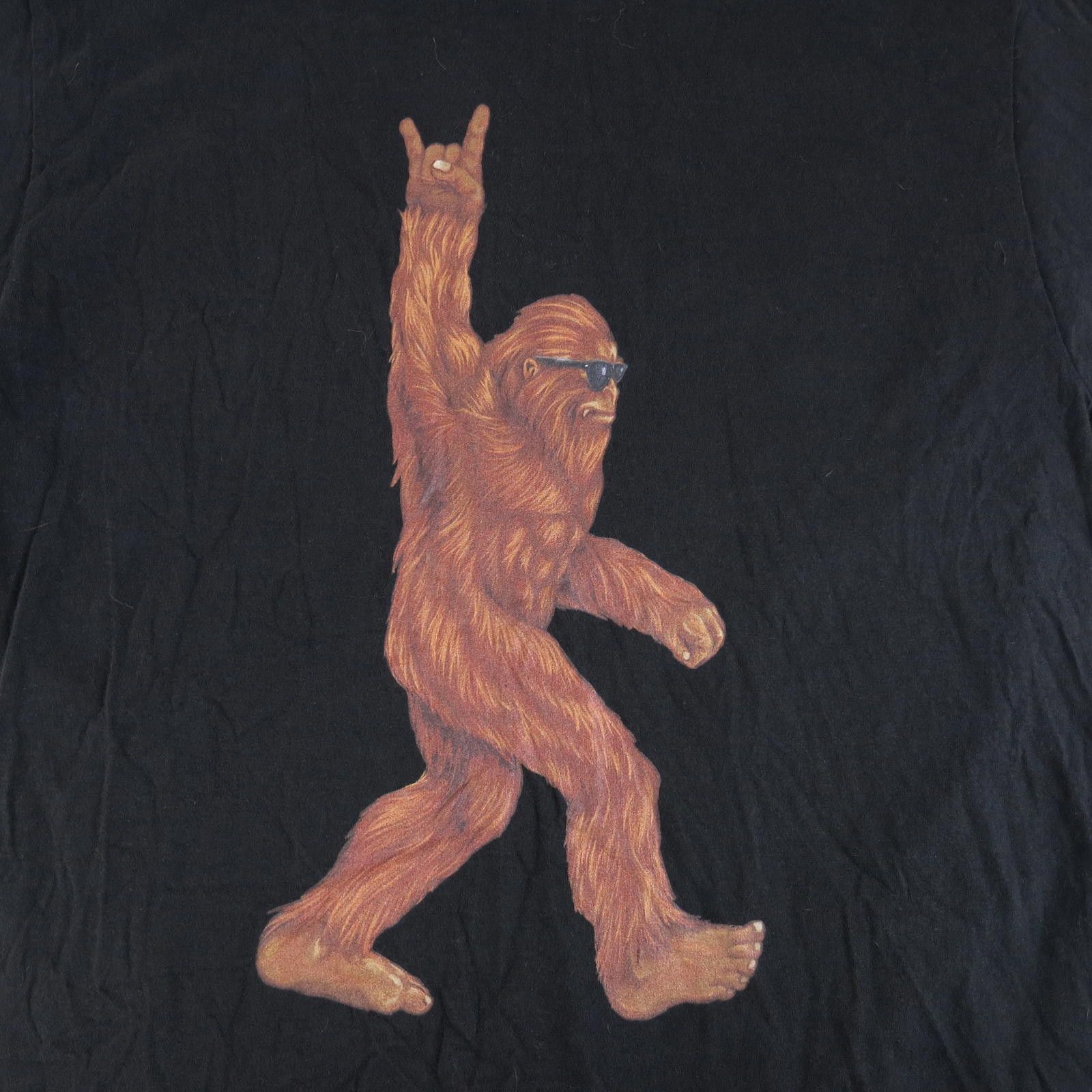 Other Port & Company Black T-Shirt with Bigfoot Graphic Size M Size US M / EU 48-50 / 2 - 2 Thumbnail