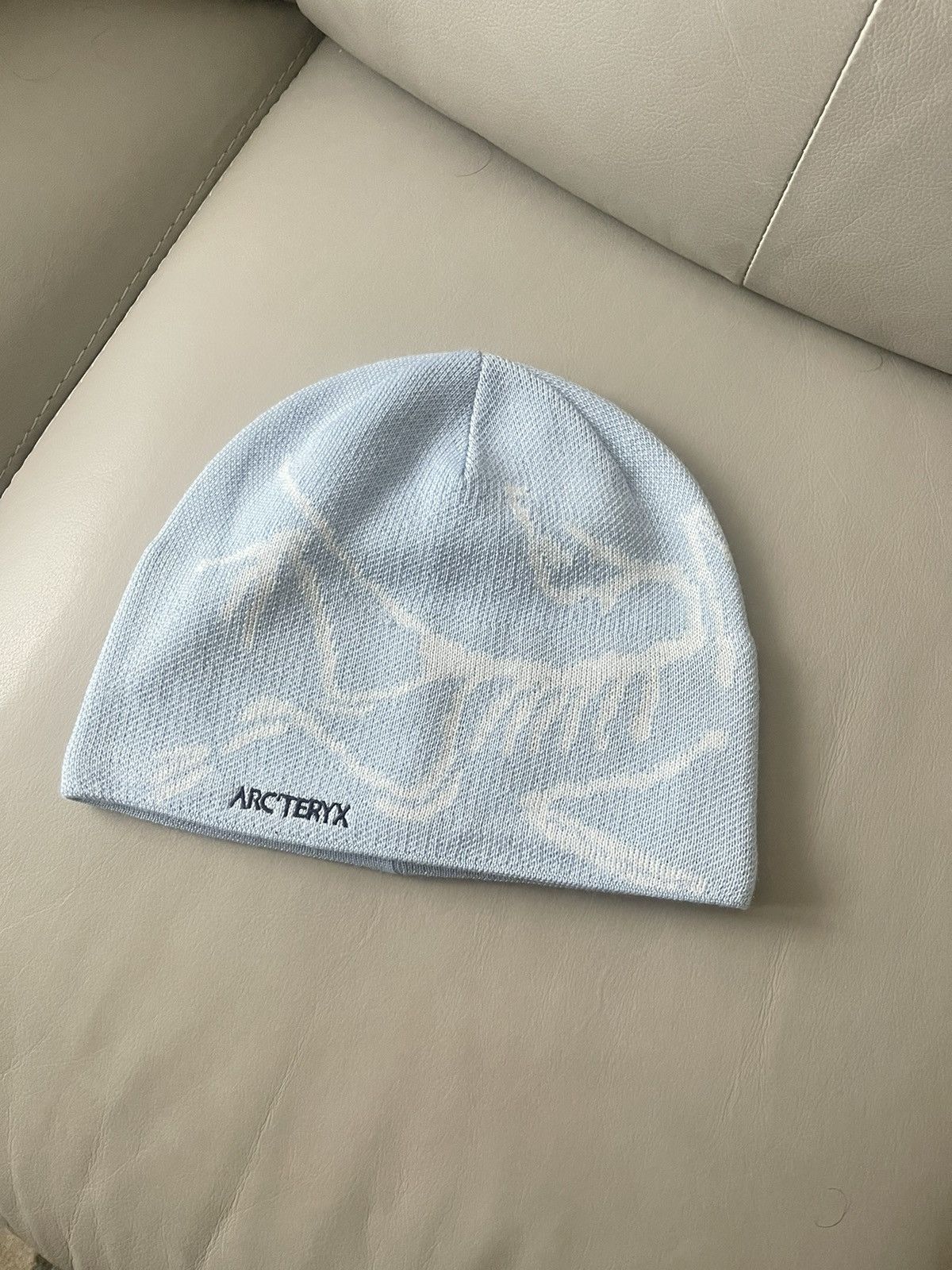 ARC’TERYX Light Blue Beanie Exploring the Light Blue Arc Beanie: A Frank Ocean Must-Have | TikTok