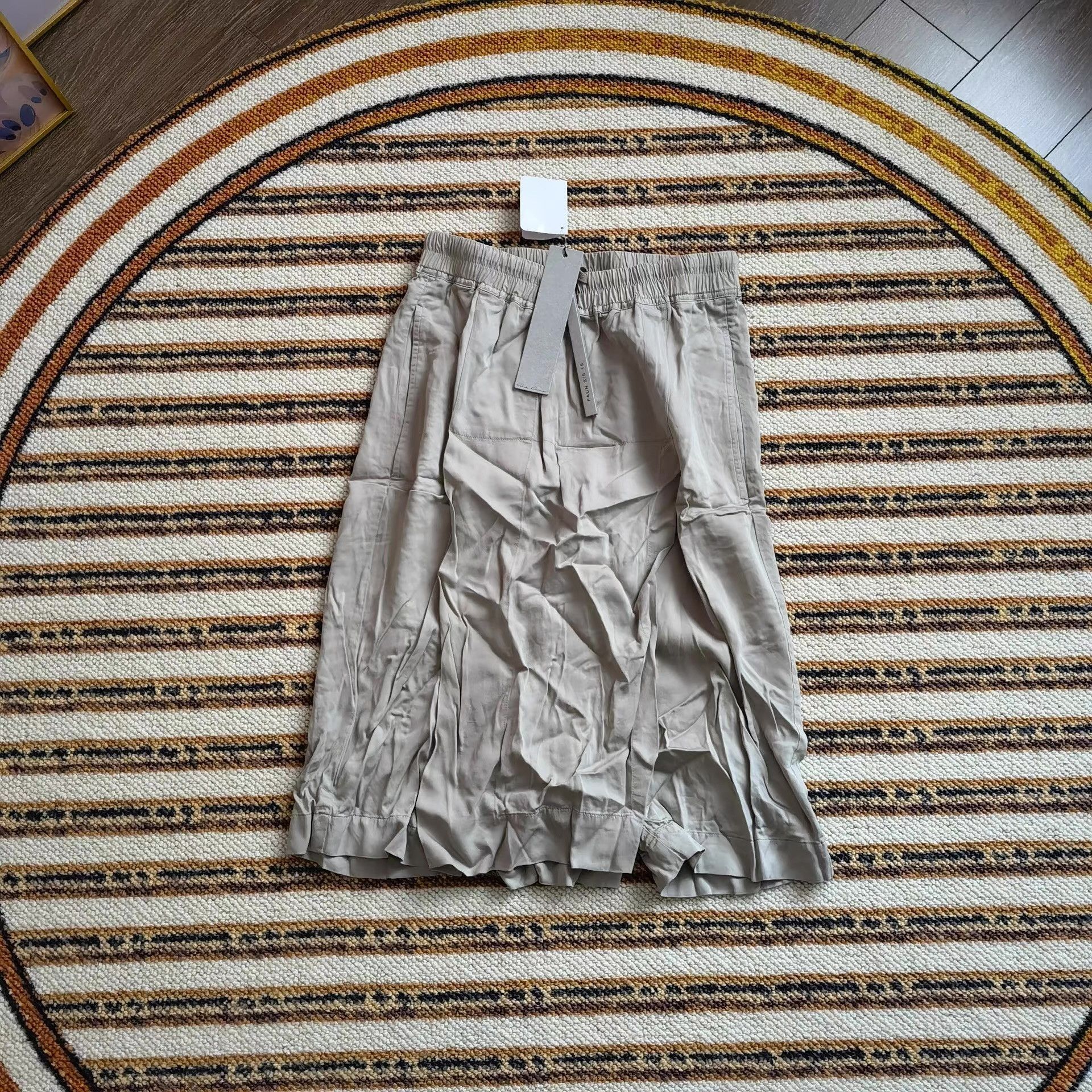 Rick Owens Silver Casual Shorts with Elastic Waist Size US 32 / EU 48 - 1 Thumbnail