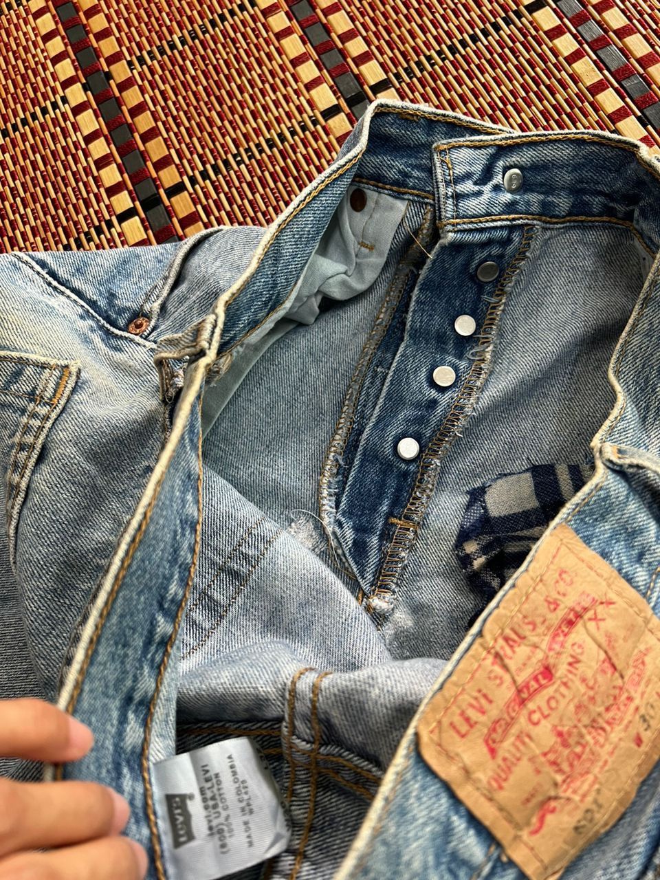 Levi's × Vintage Vintage Levis 501 Repaired Work Size US 31 - 19 Thumbnail
