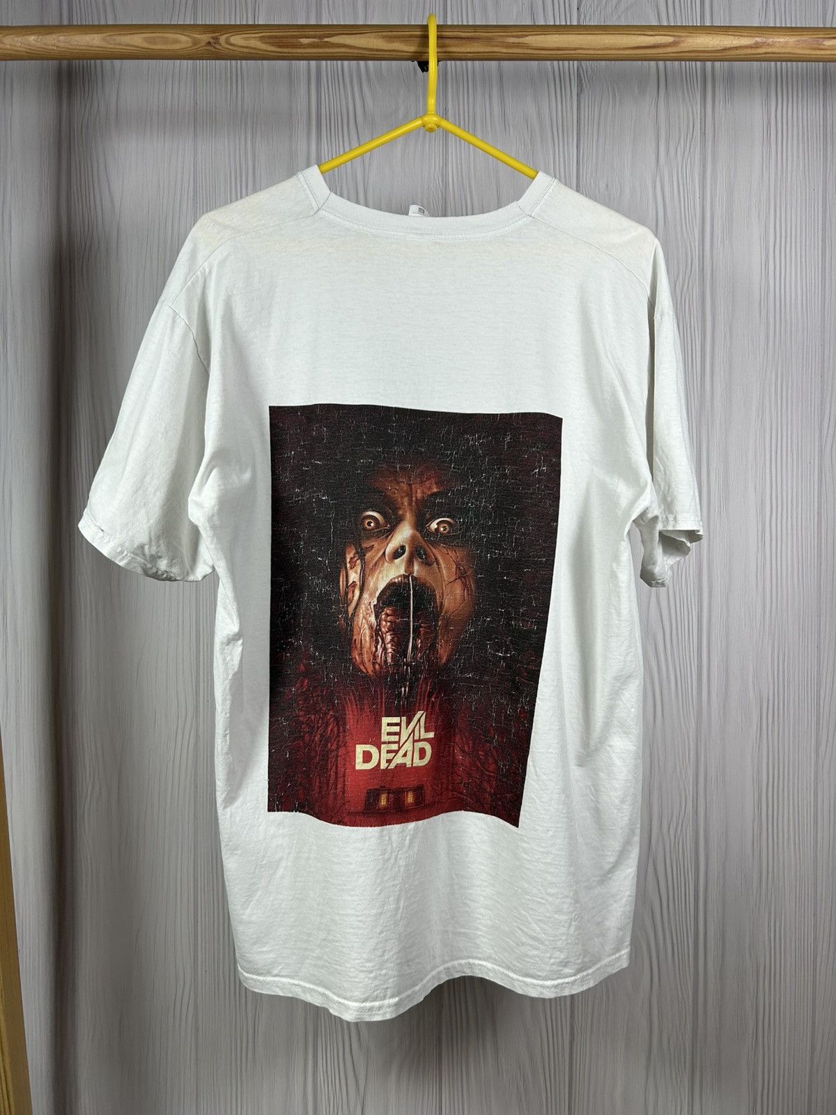 Vintage Vintage Style Evil Dead Horror Movie T-Shirt Size XL Size US XL / EU 56 / 4 - 1 Thumbnail
