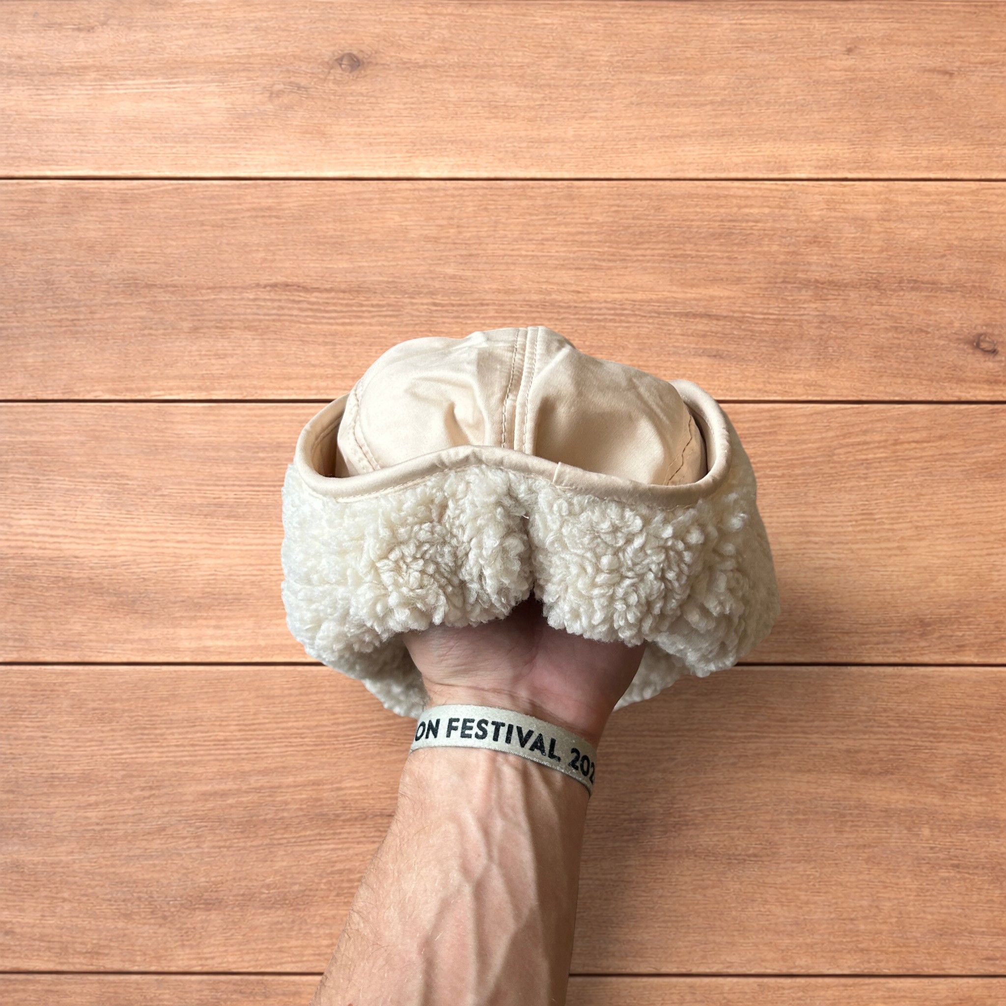 Japanese Brand Russian Trapper Korean padded fluffy hat cap in cream/beige. Size ONE SIZE - 5 Thumbnail